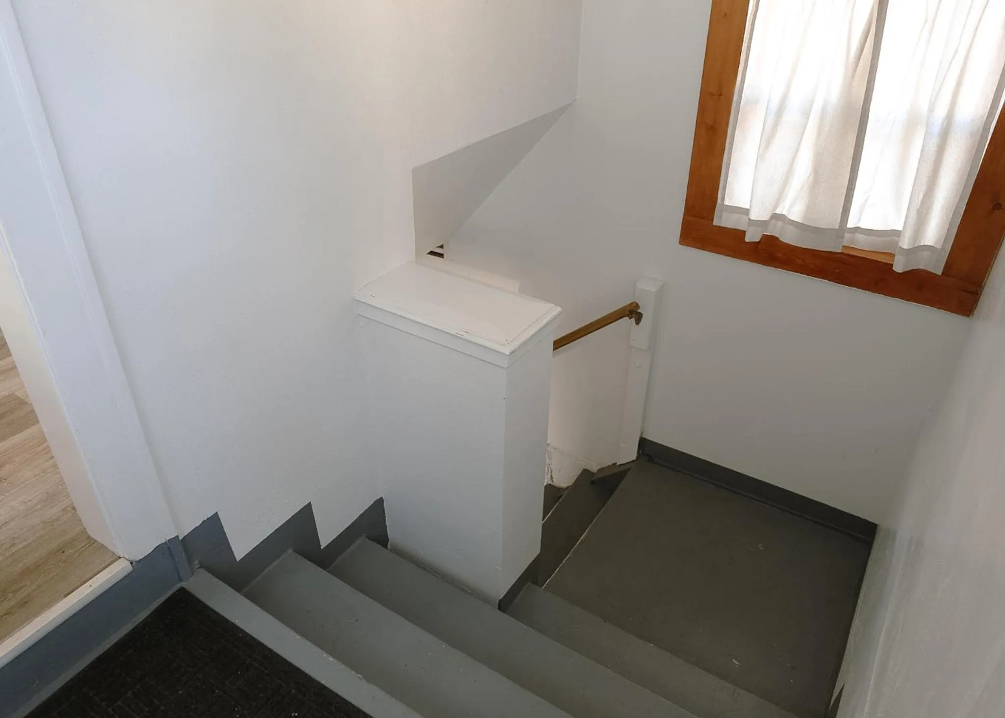 storage in East Side Motel & Cabins