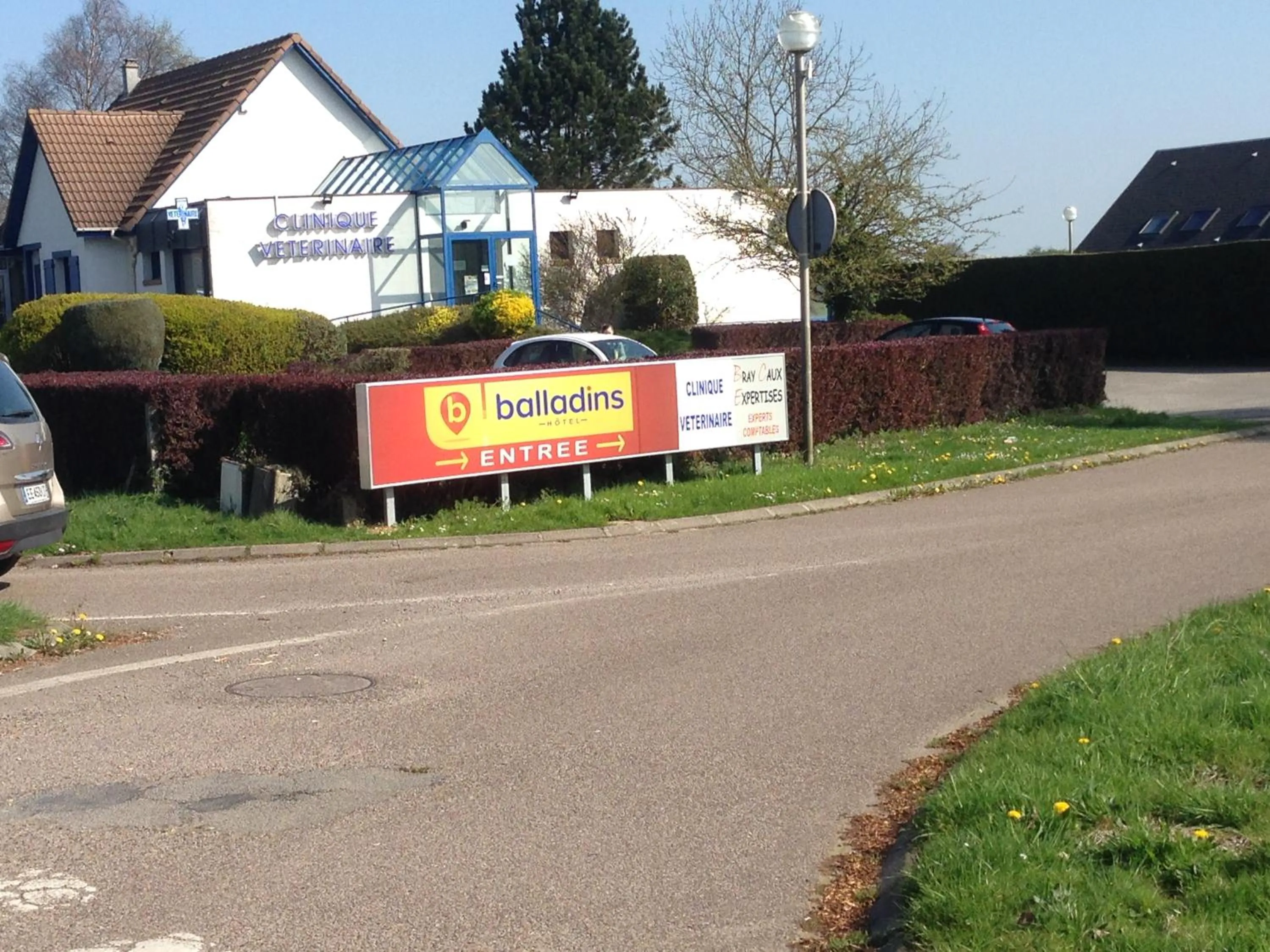 Facade/entrance in Initial by balladins Dieppe