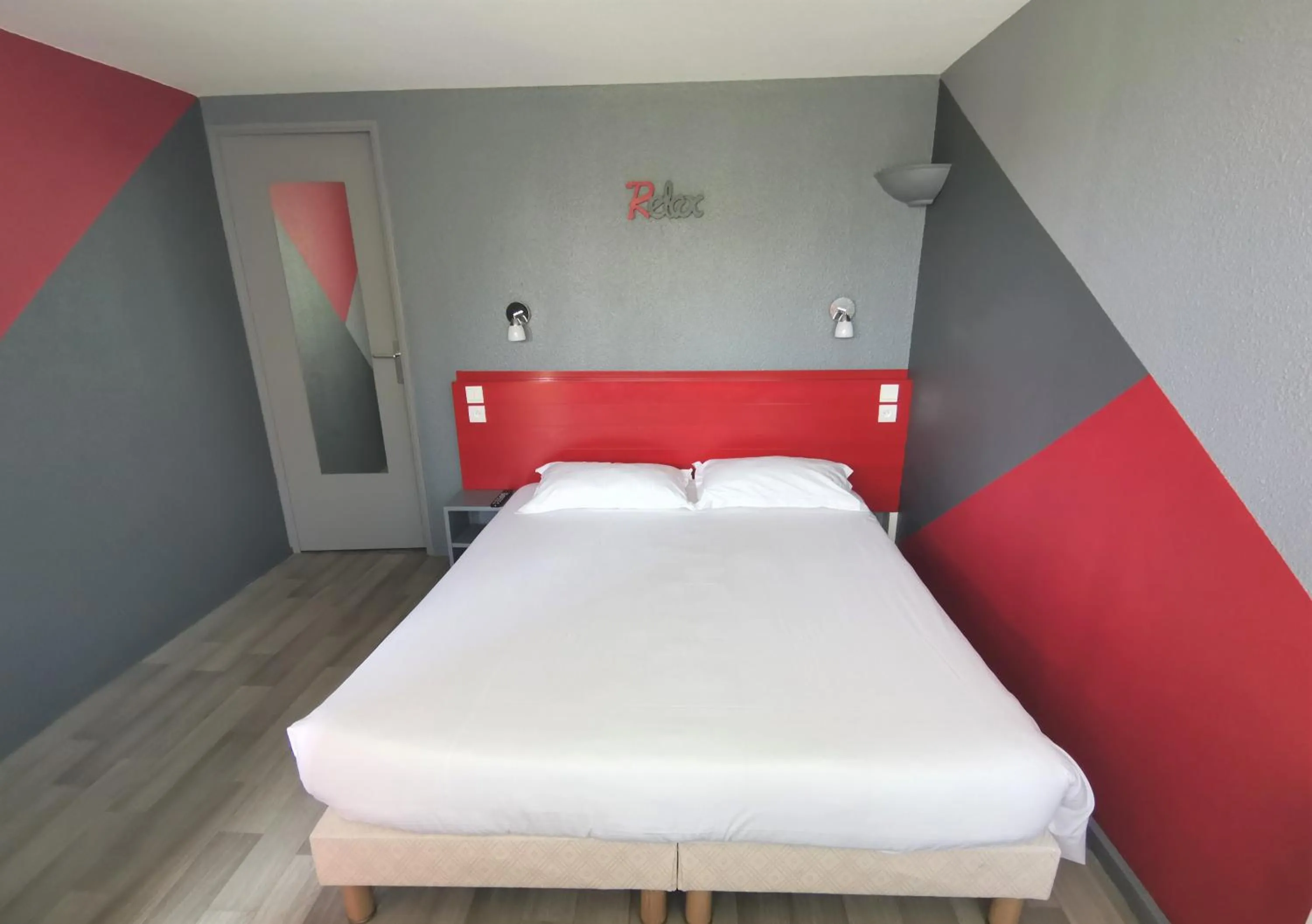 Bed in Initial by balladins Dieppe