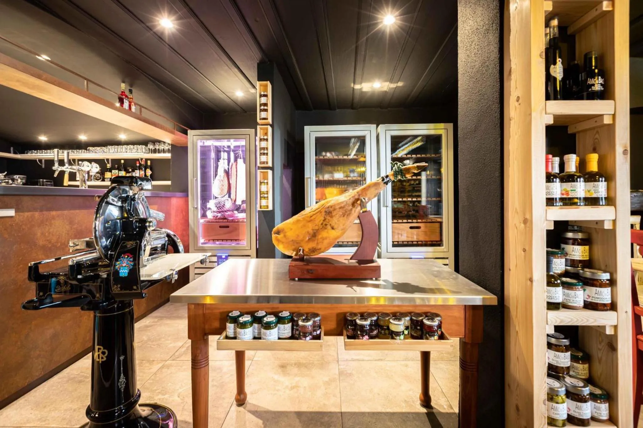 Lounge or bar in Osteria Pozzo