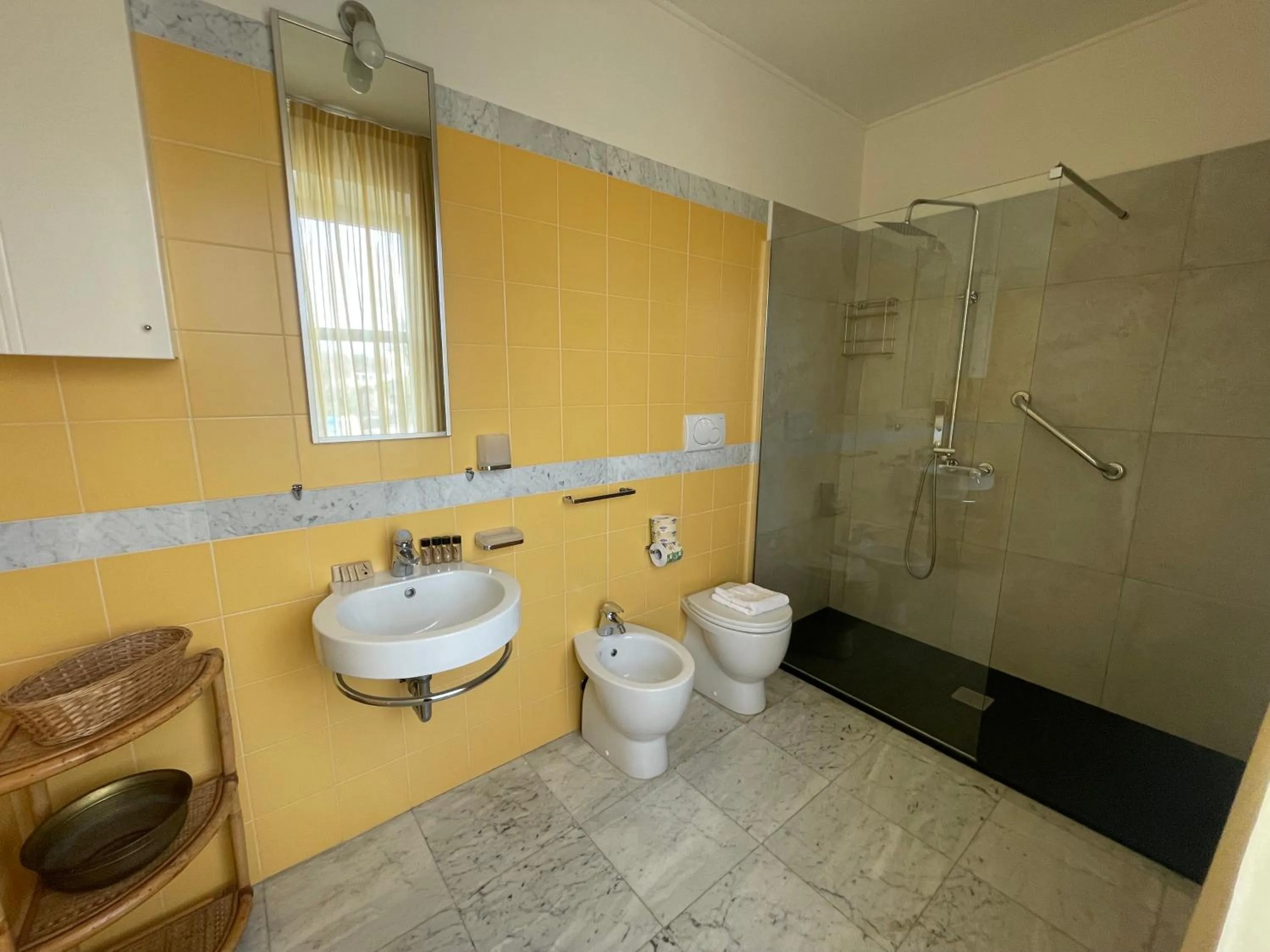 Shower in Solidago Residence