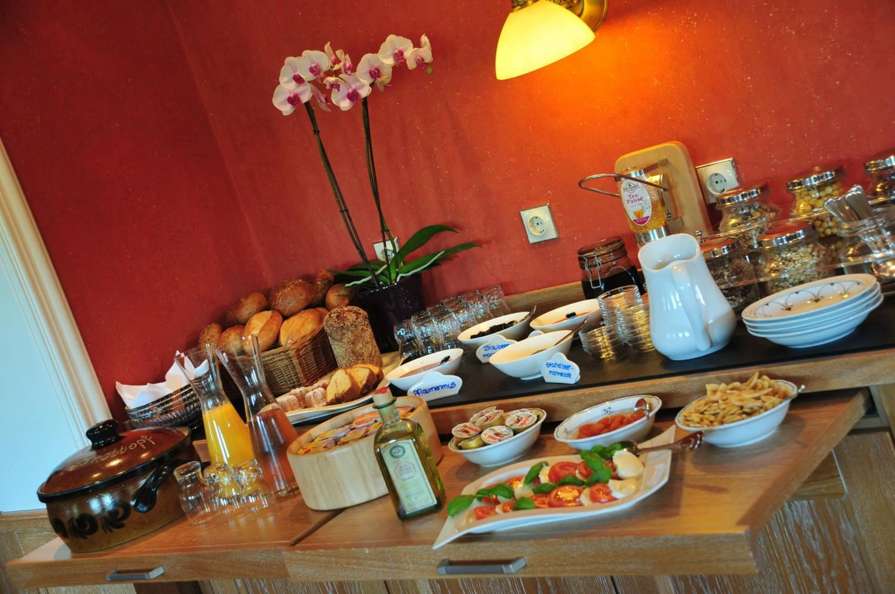 Buffet breakfast in Hotel Tannenhof