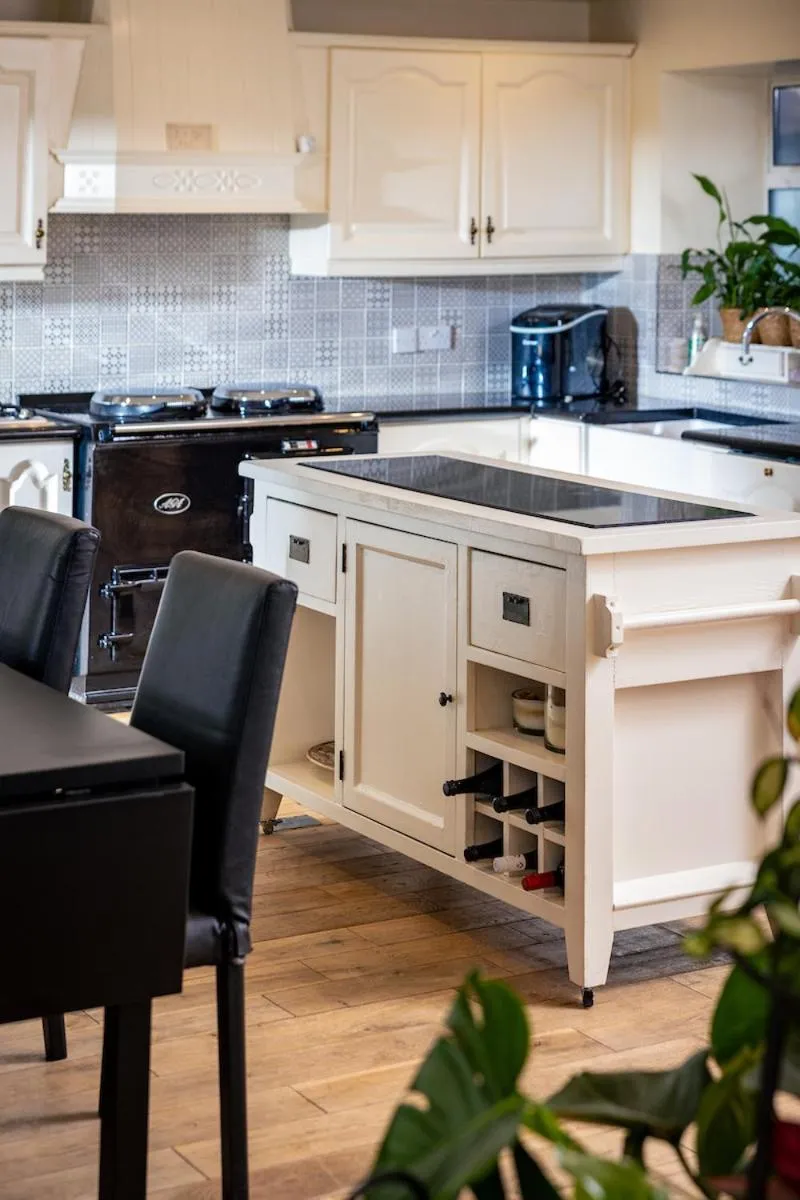 Kitchen or kitchenette in Manse On The Beach