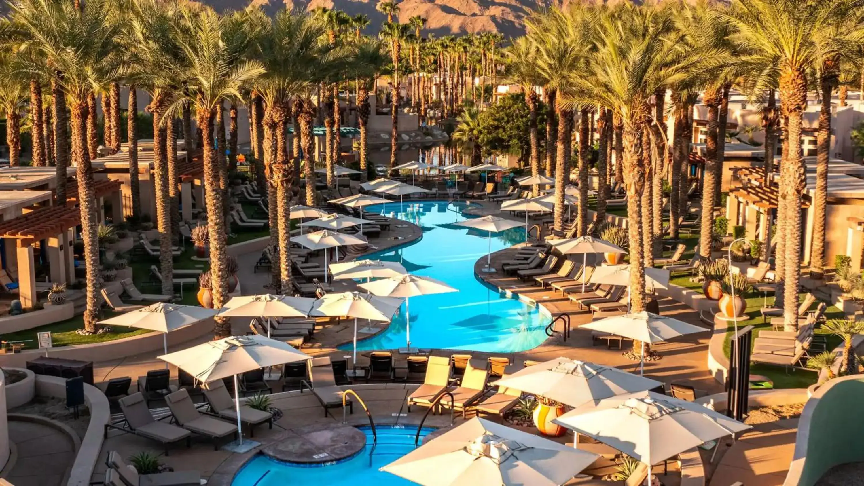 Swimming pool in Grand Hyatt Indian Wells Resort & Villas Swimming pool in Grand Hyatt Indian Wells Resort & Villas