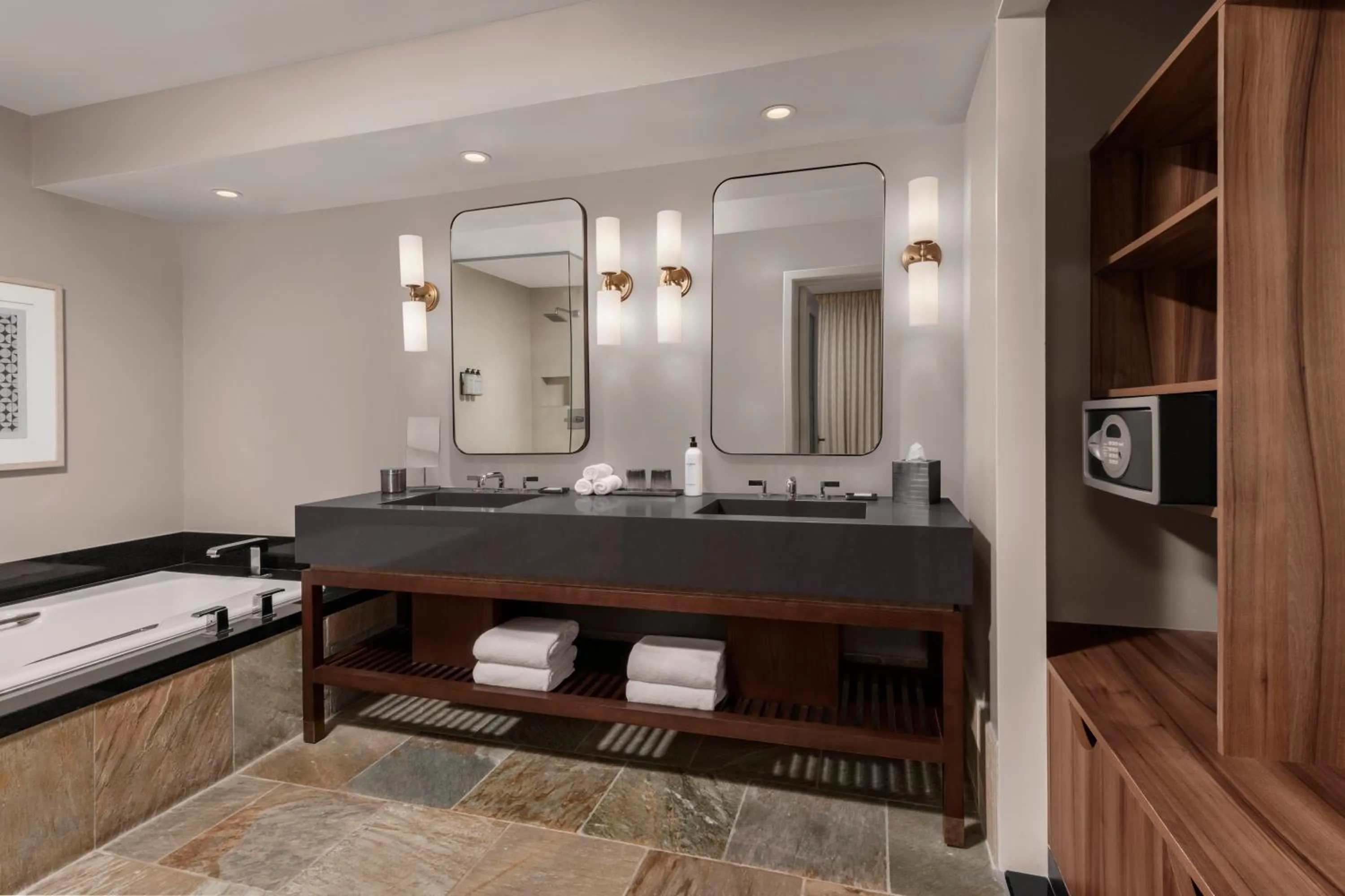 Bathroom, Bed in Grand Hyatt Indian Wells Resort & Villas