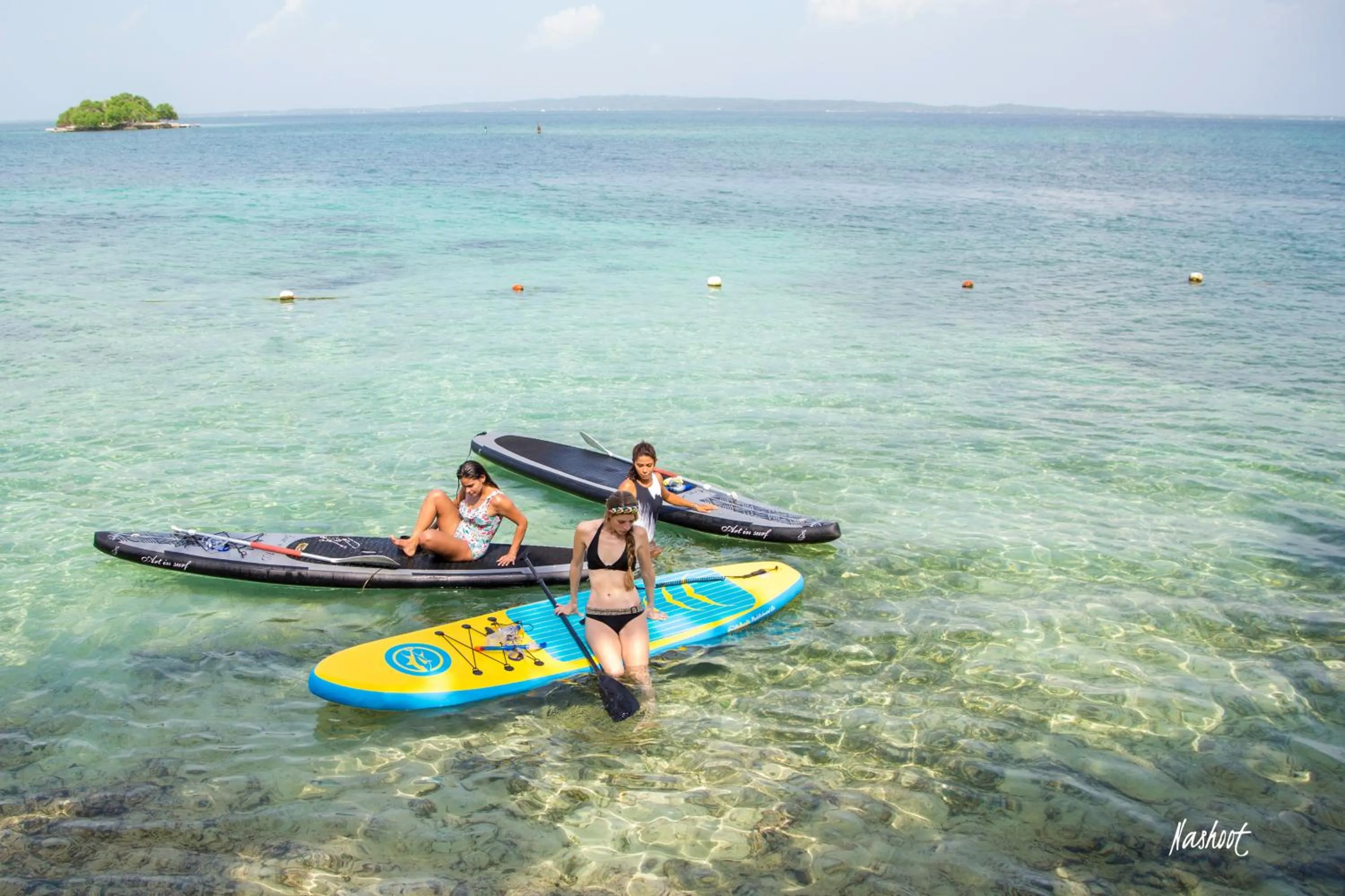 People in Hotel Isla Del Pirata