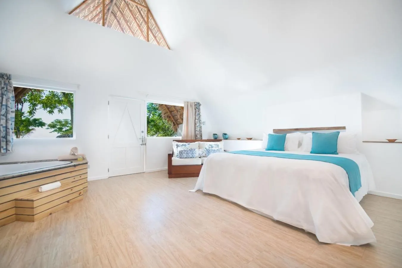 Bath, Bed in Punta Rucia Lodge Hotel Boutique & Spa