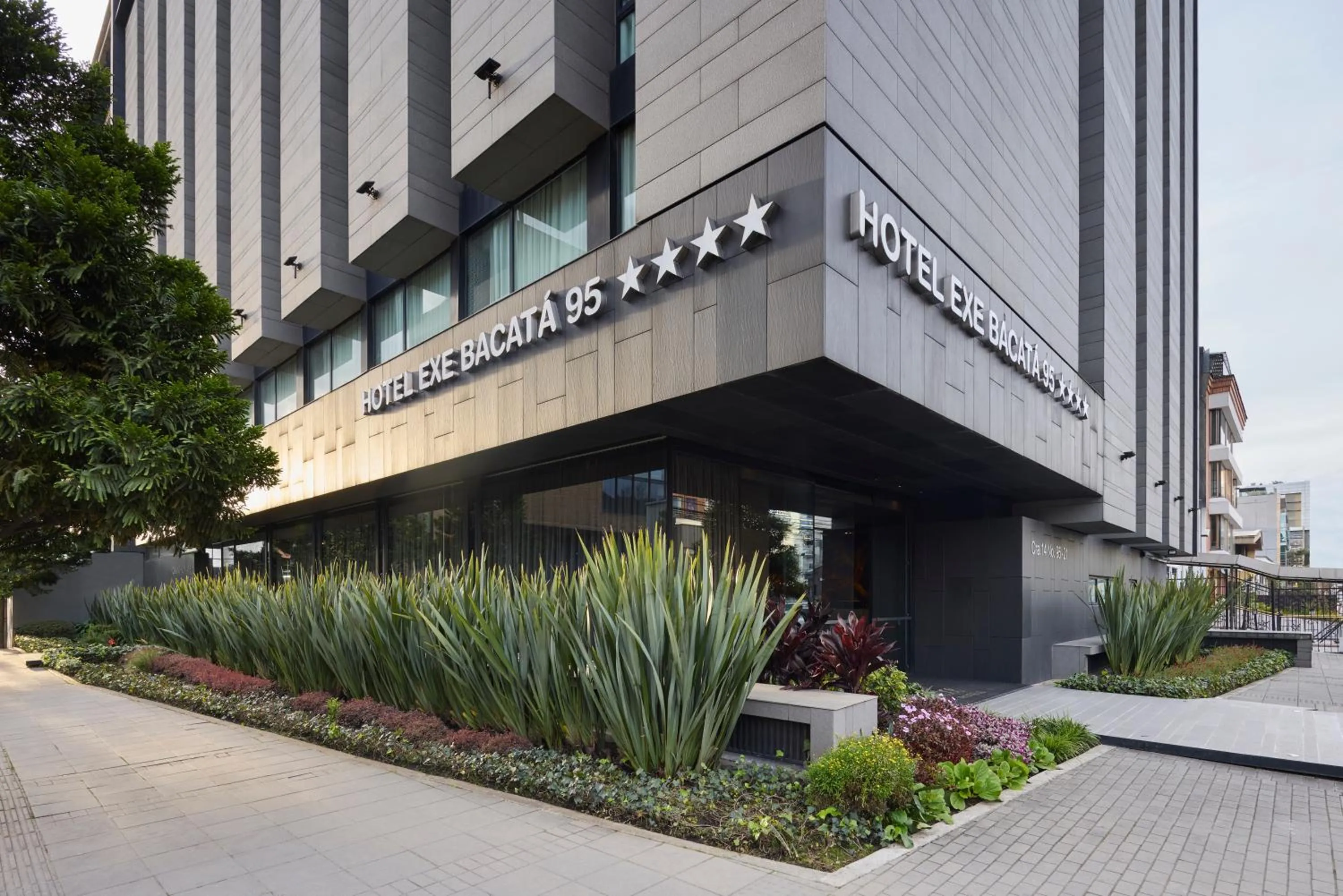 Property building in Exe Bacata 95