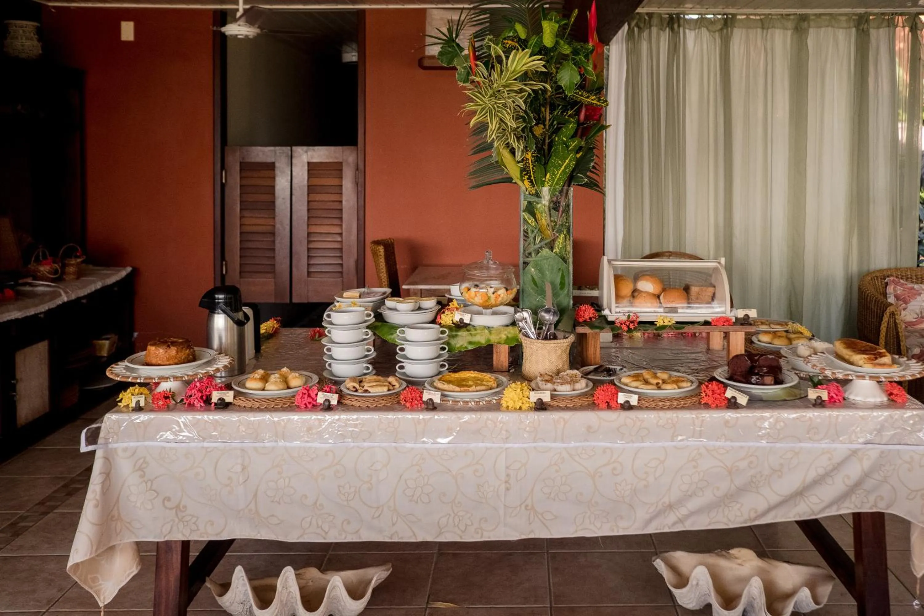 Food and drinks in Hotel Porto do Zimbo