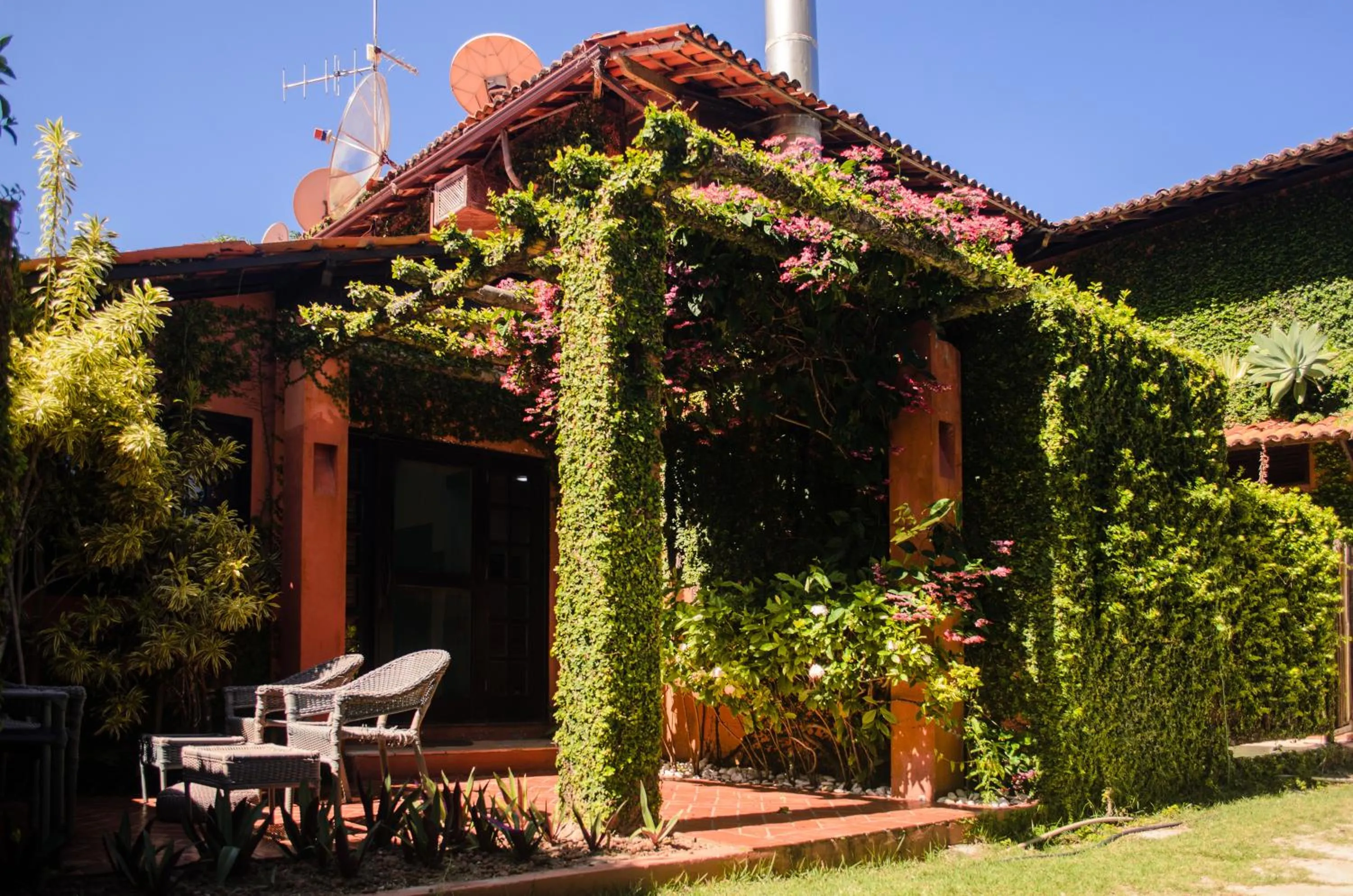 Property building in Hotel Porto do Zimbo