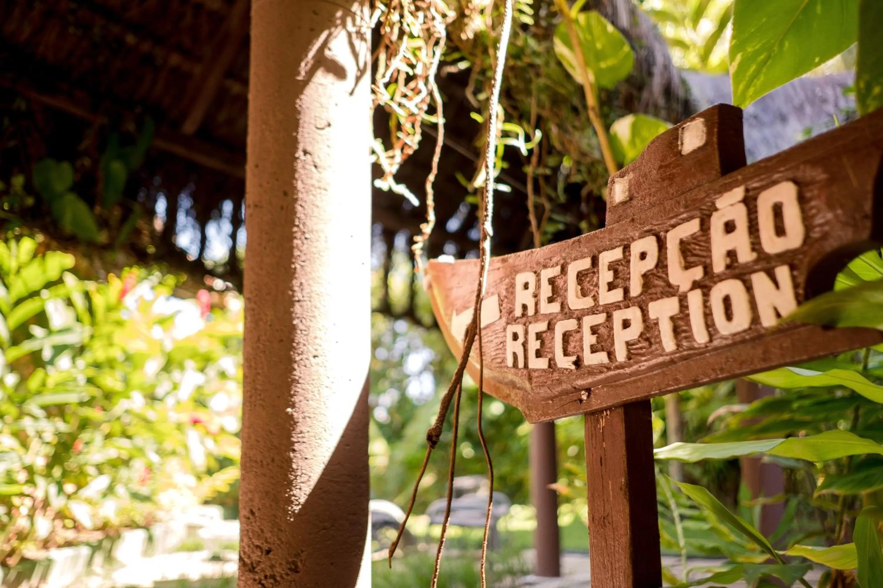 Text overlay in Hotel Porto do Zimbo