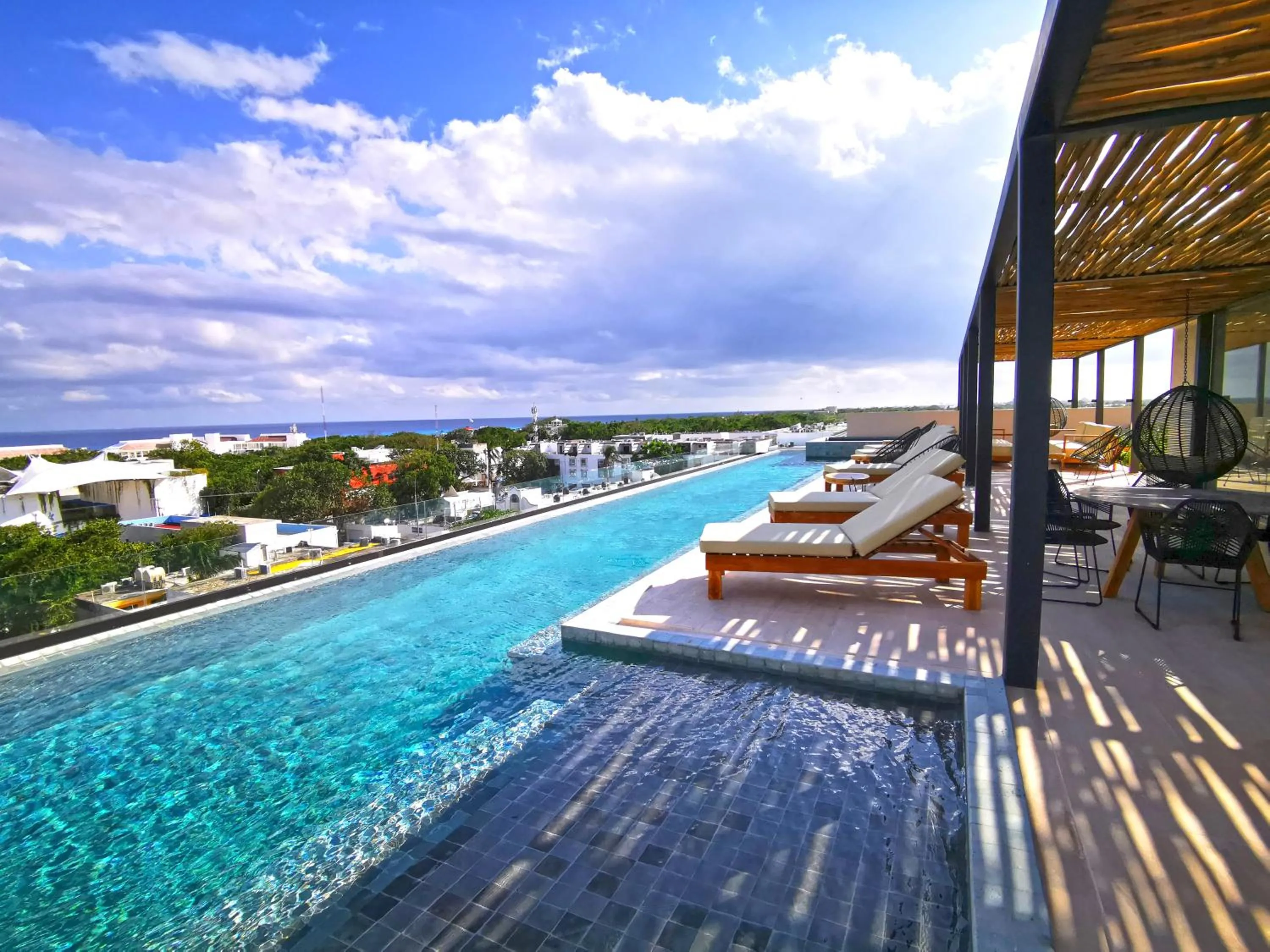 Swimming pool in Kaab South Beach by The Spot Rentals