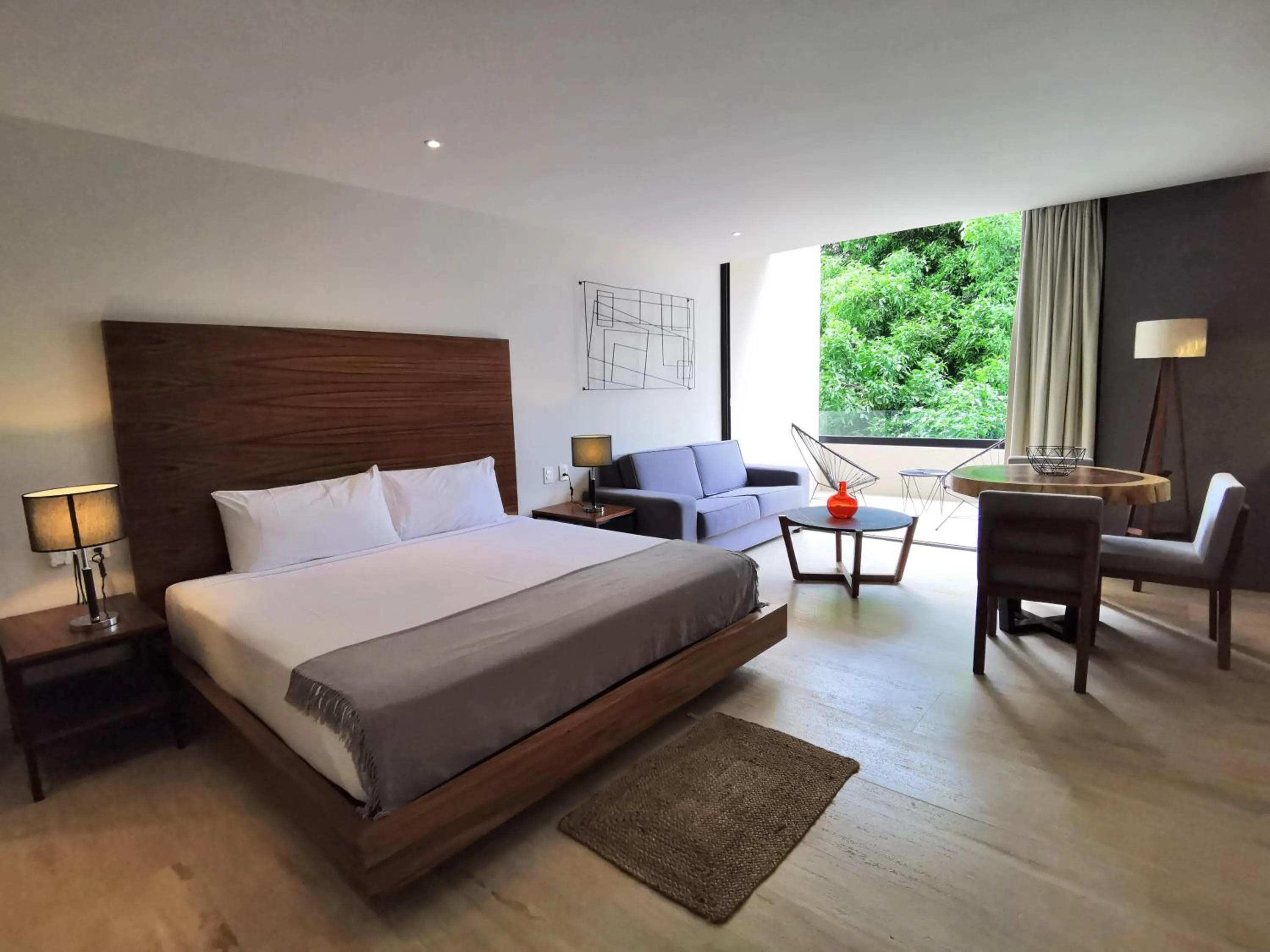 Luxury Suite with Garden View Private Balcony in Kaab South Beach by The Spot Rentals