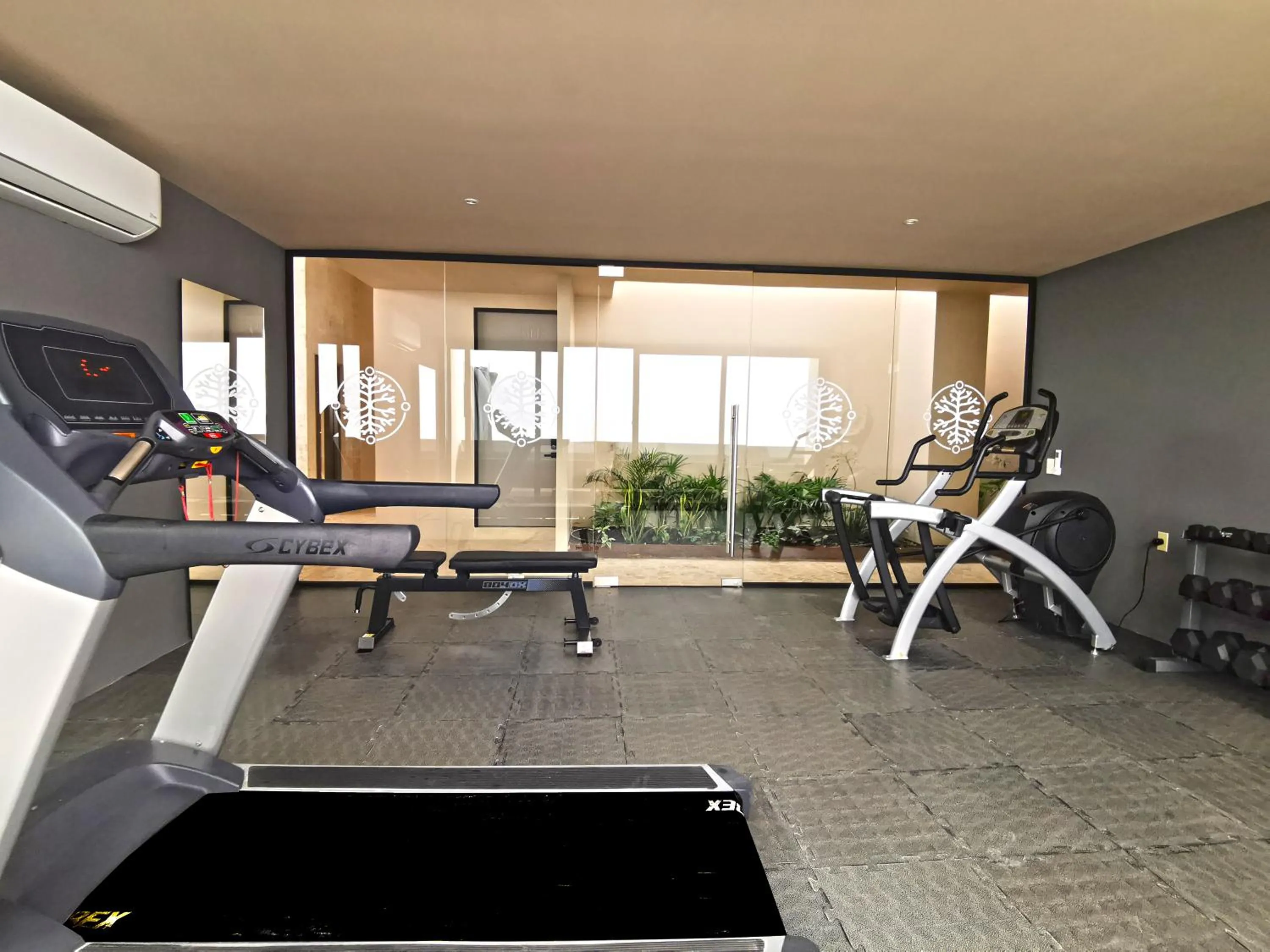 Fitness centre/facilities in Kaab South Beach by The Spot Rentals