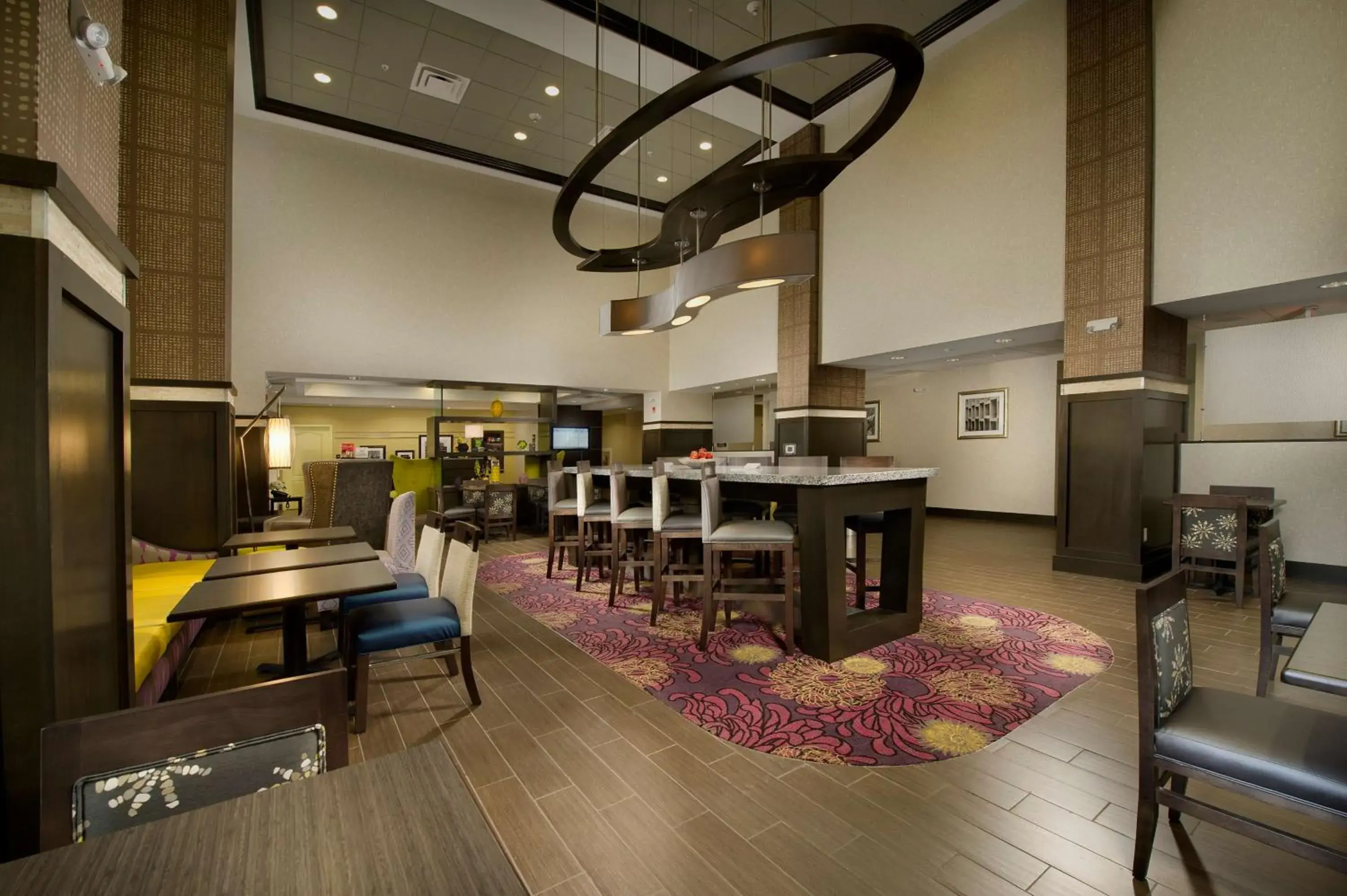 Lobby or reception in Hampton Inn & Suites - Buffalo Airport Lobby or reception in Hampton Inn & Suites - Buffalo Airport