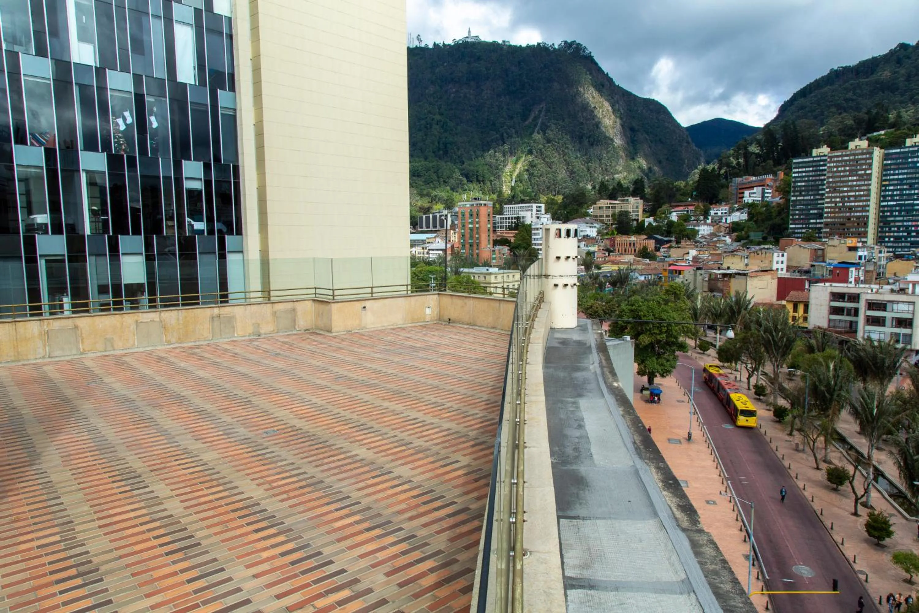 Balcony/Terrace in Aparta Suite Continental Bogotá