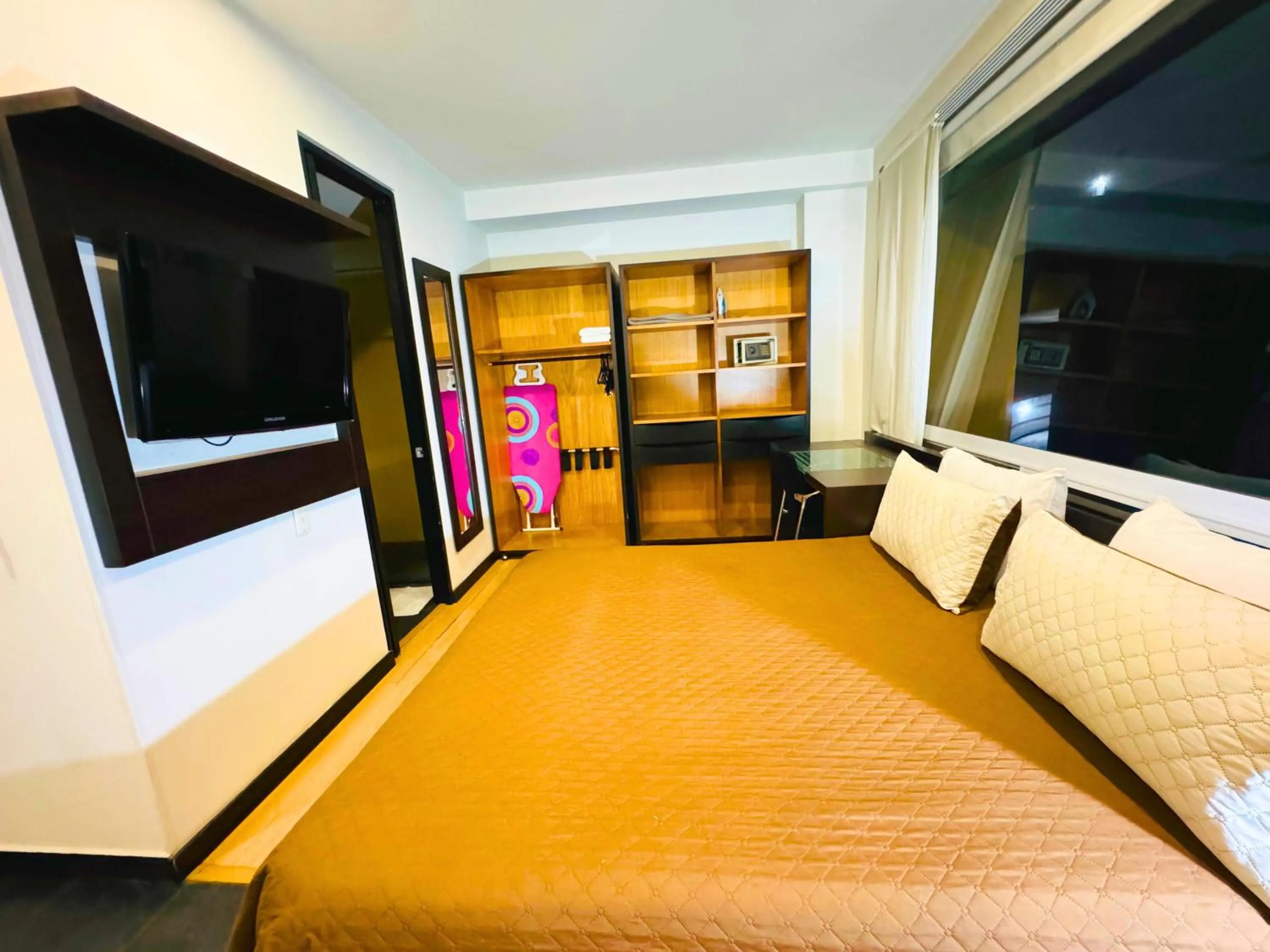 Bed in Aparta Suite Continental Bogotá