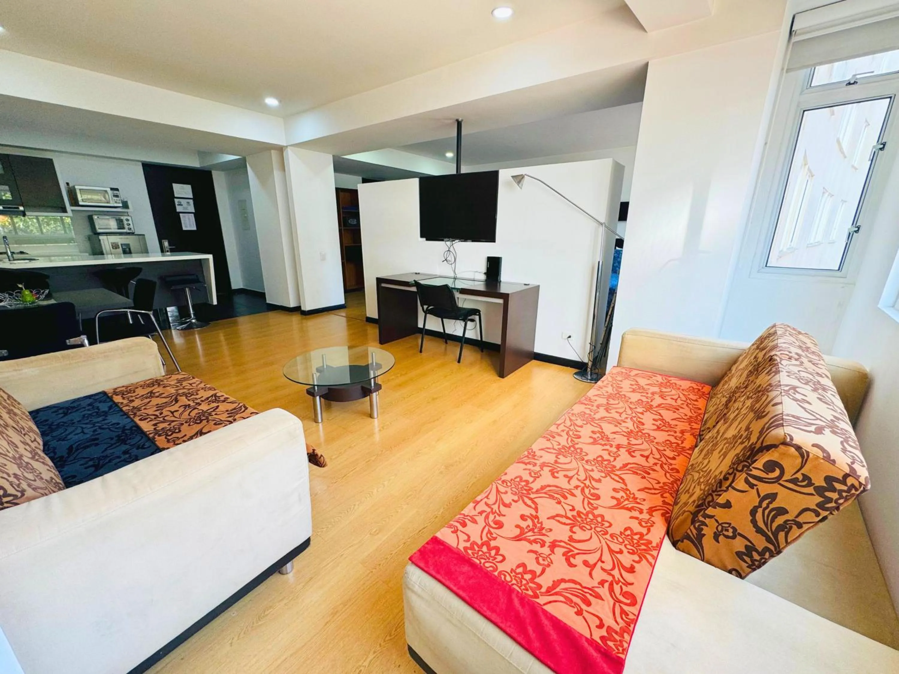 Living room in Aparta Suite Continental Bogotá
