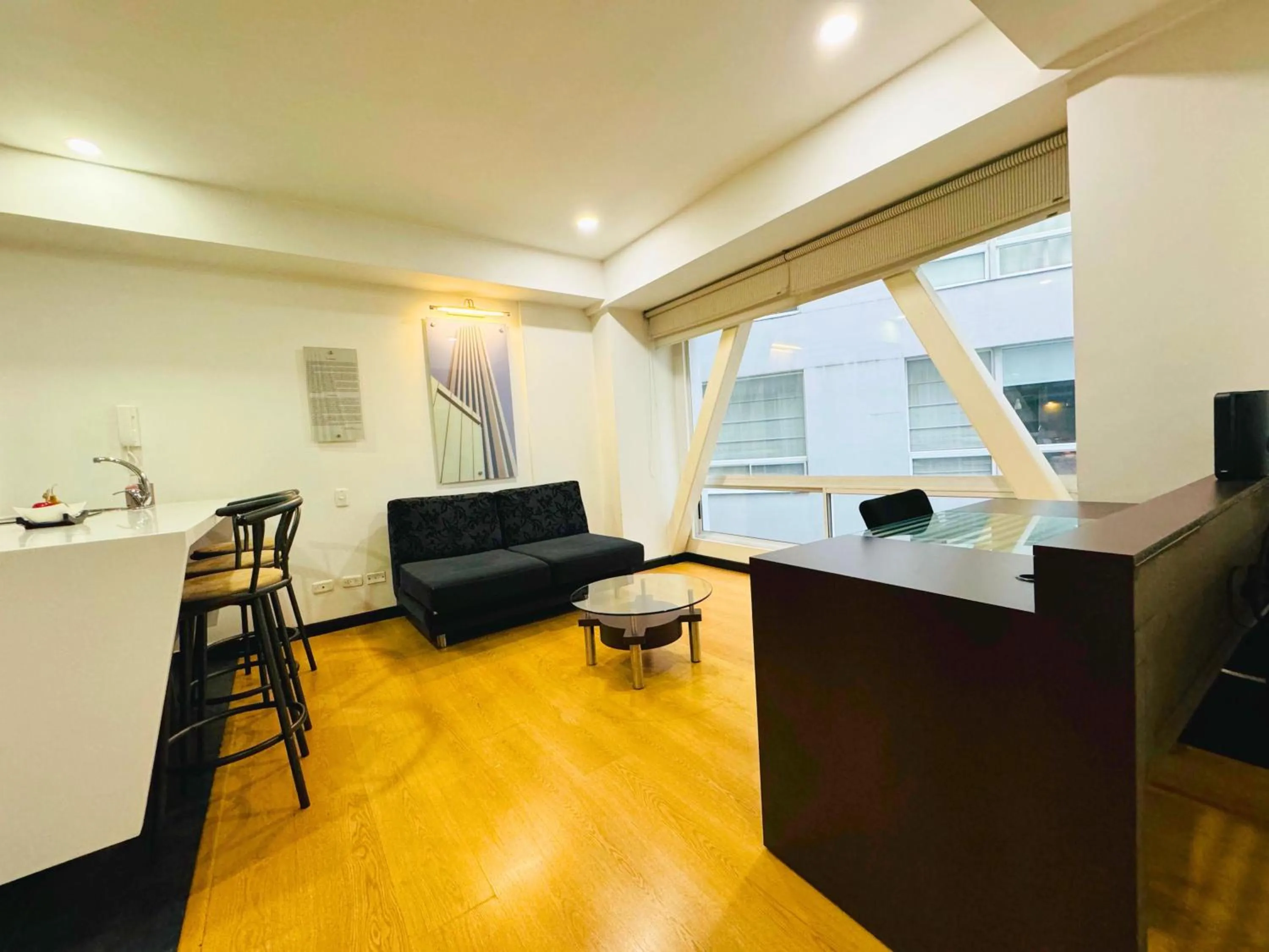 Kitchen or kitchenette in Aparta Suite Continental Bogotá