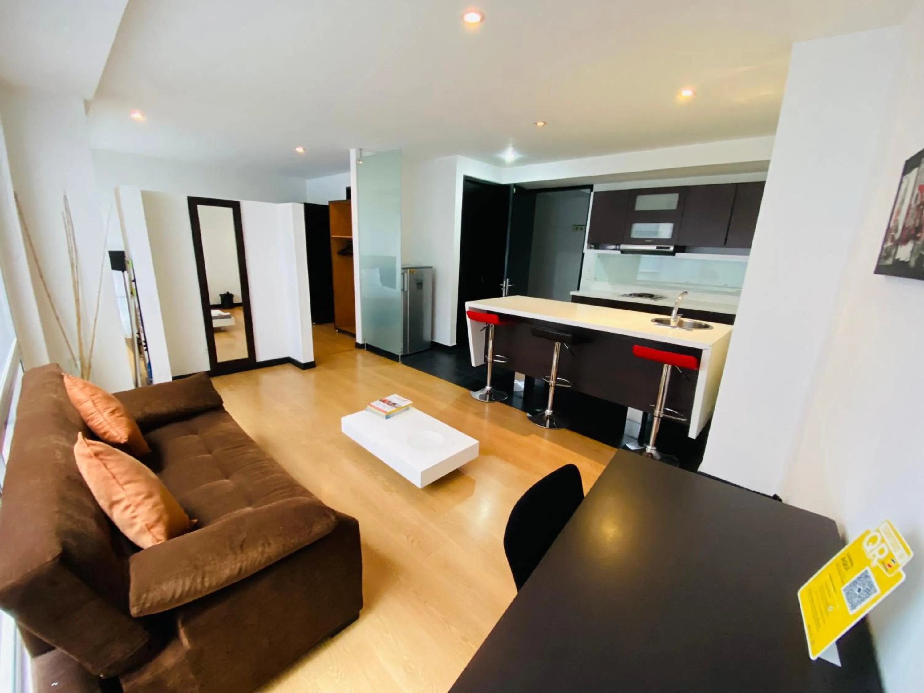 Living room in Aparta Suite Continental Bogotá