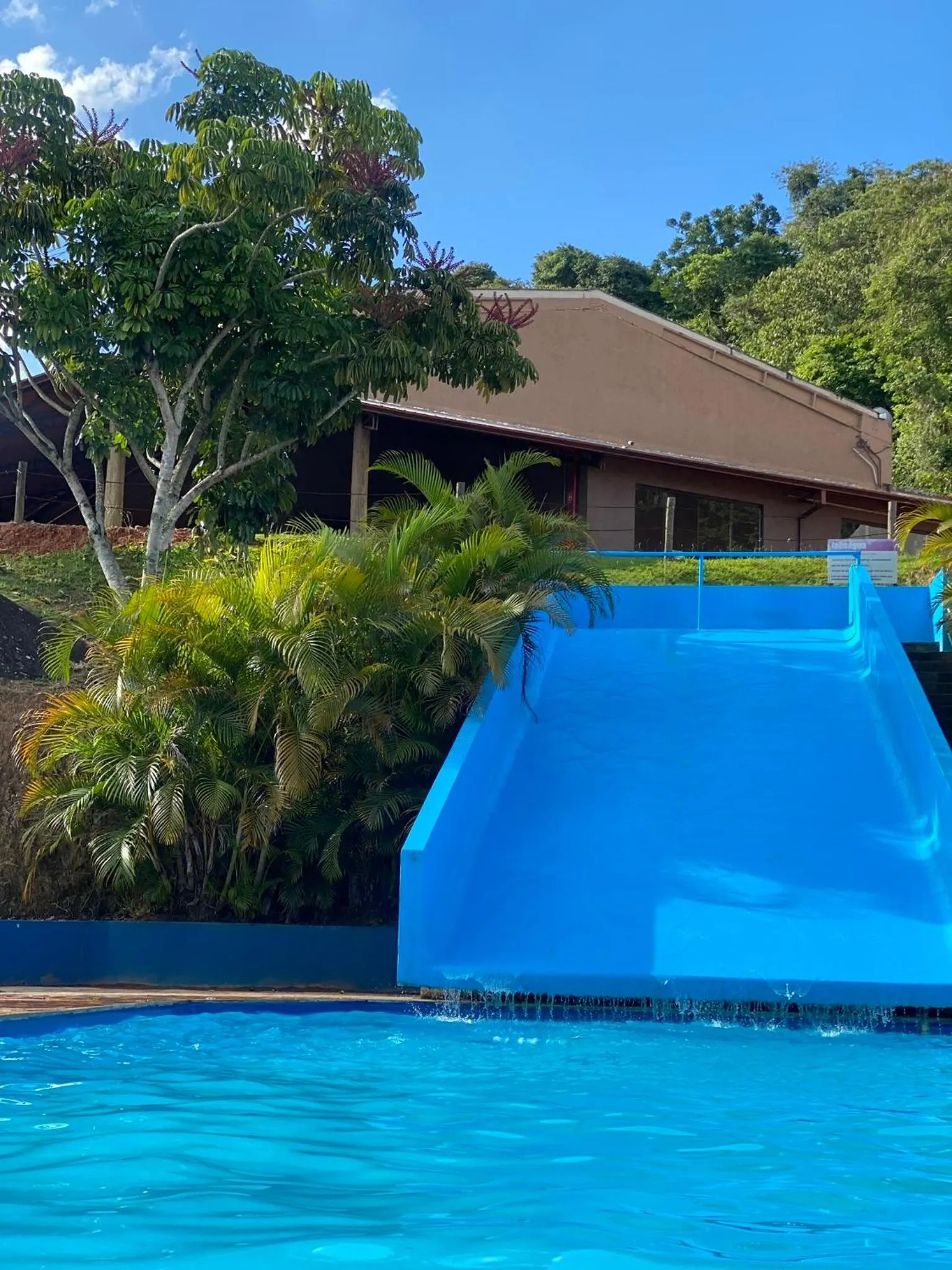 Swimming pool in Hotel Campestre Atibaia