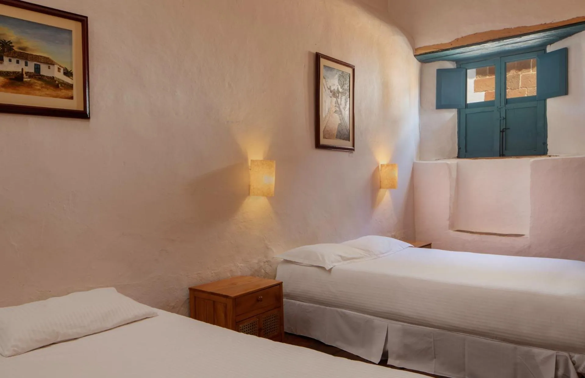 Photo of the whole room, Bed in Posada del Campanario