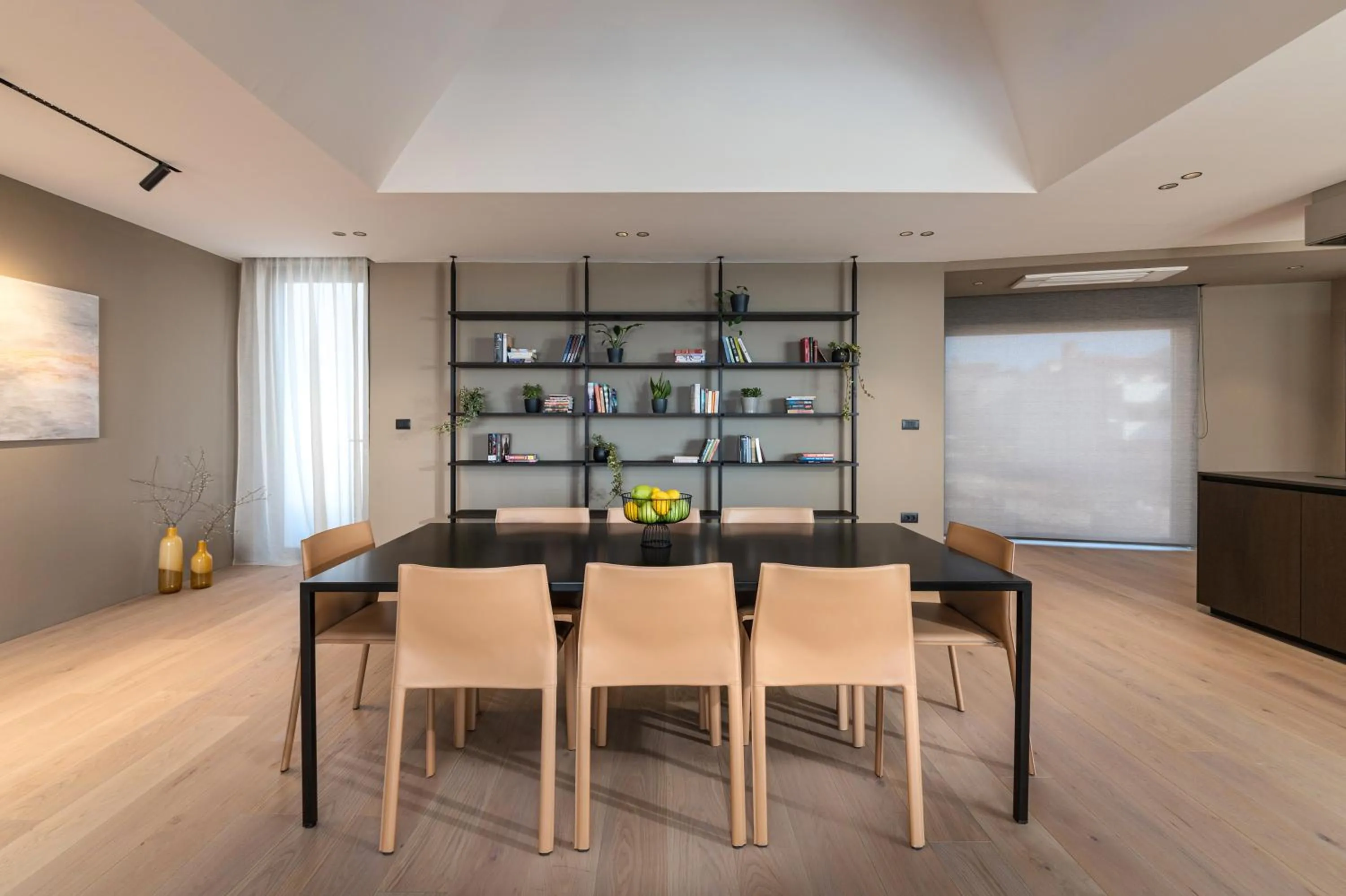 Dining area in Luxury Villa Aruna