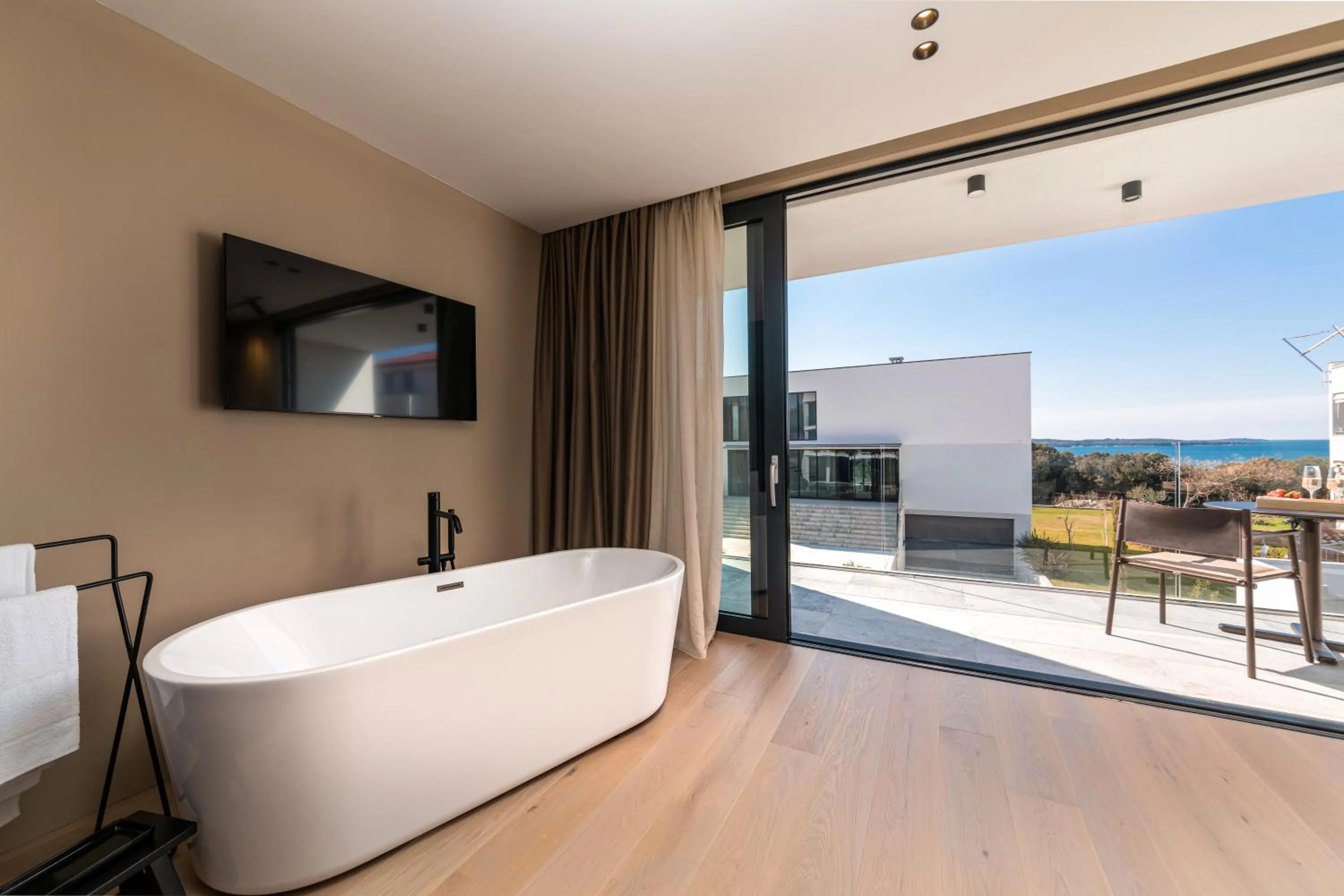 Bathroom in Luxury Villa Aruna