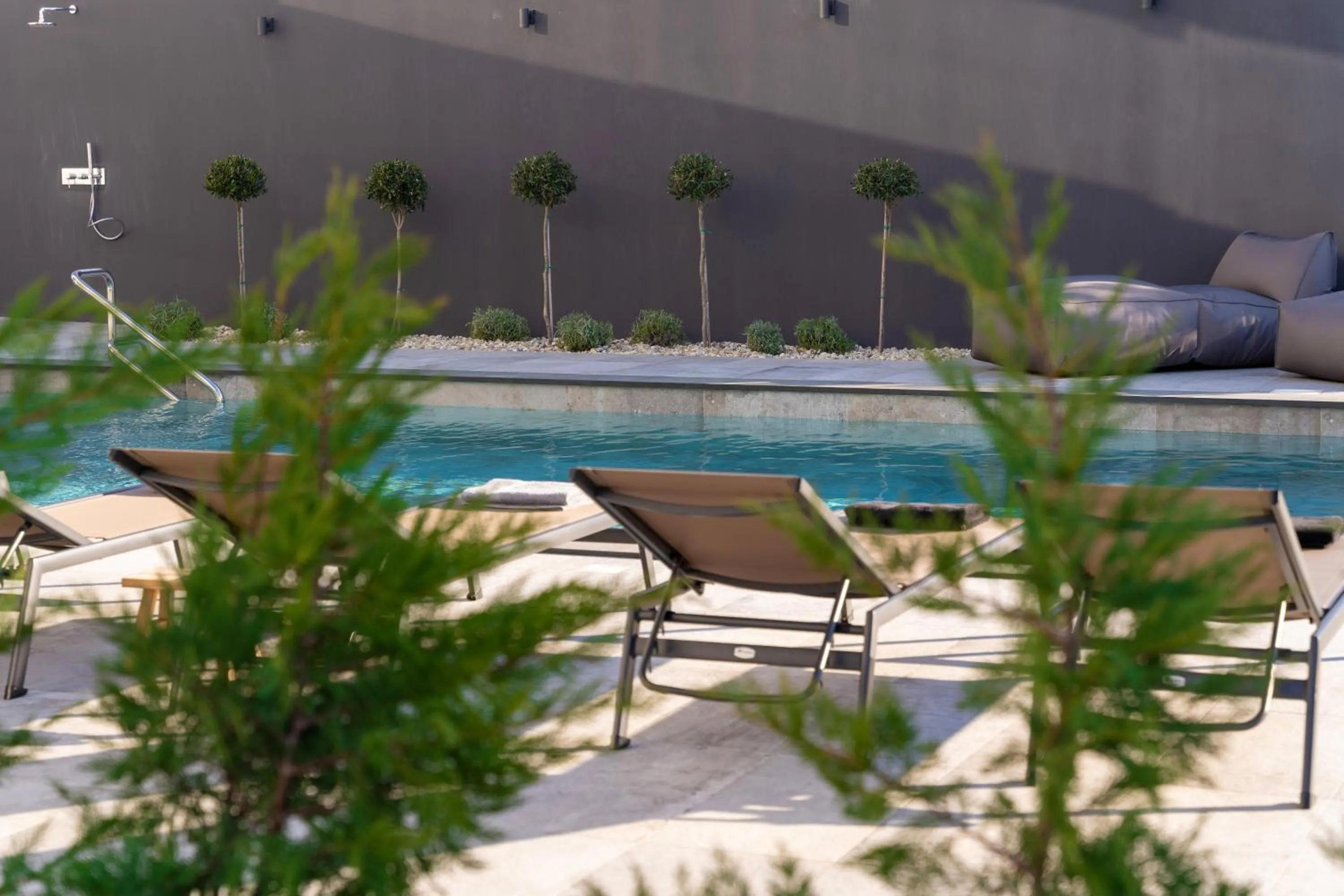 Swimming pool in Luxury Villa Aruna