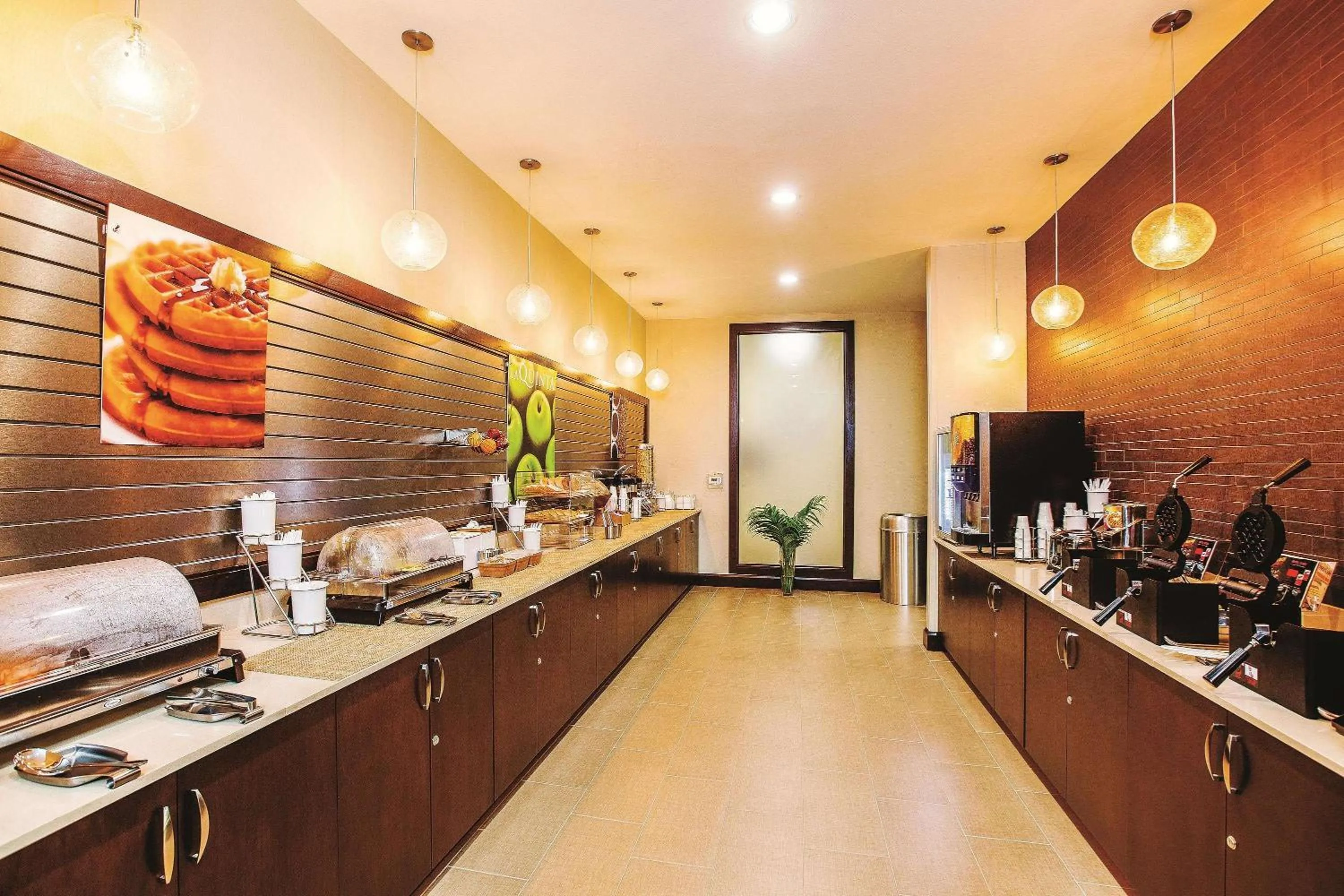 Restaurant/places to eat in La Quinta by Wyndham Cotulla