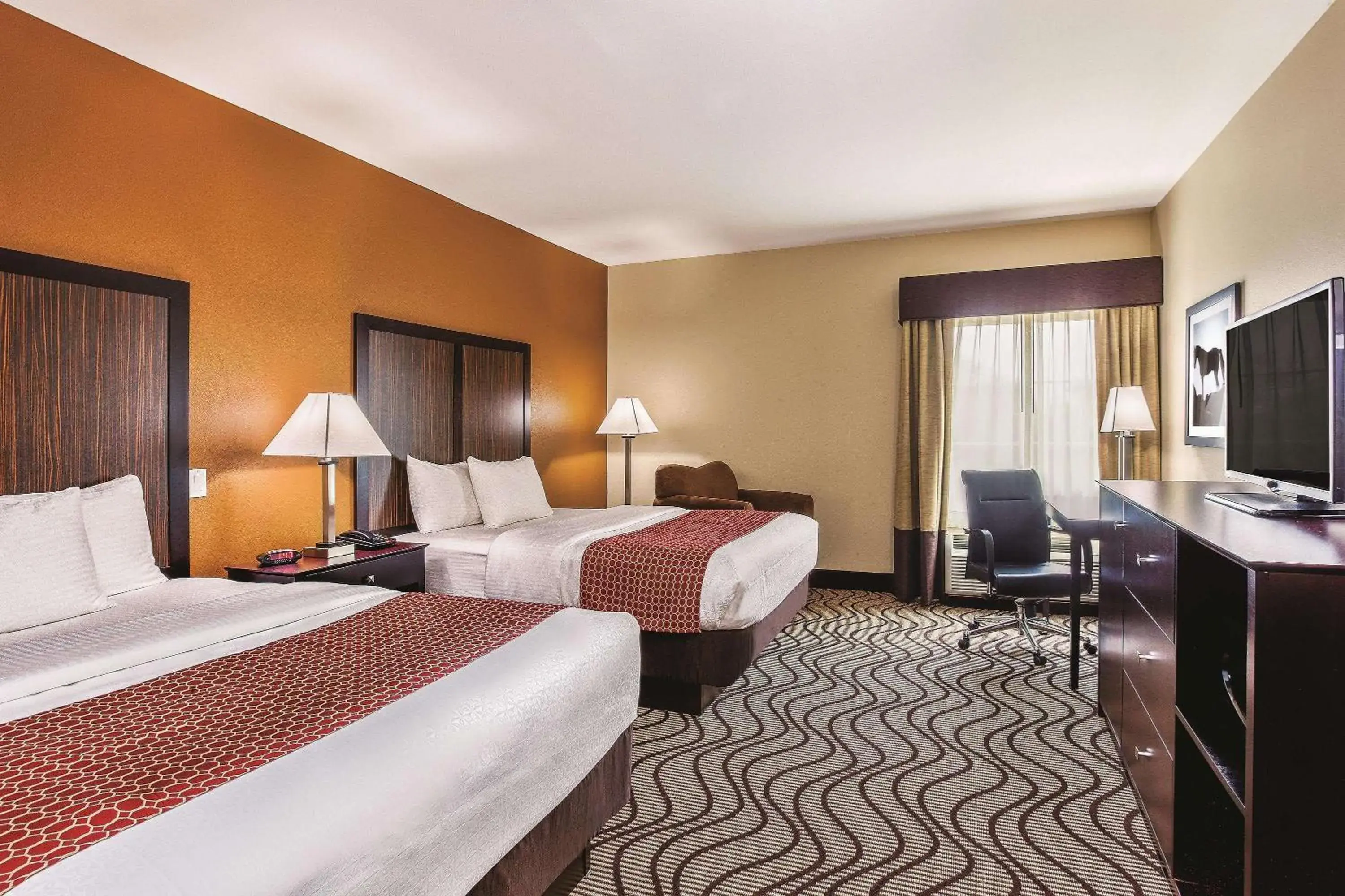 Photo of the whole room in La Quinta by Wyndham Cotulla Photo of the whole room in La Quinta by Wyndham Cotulla