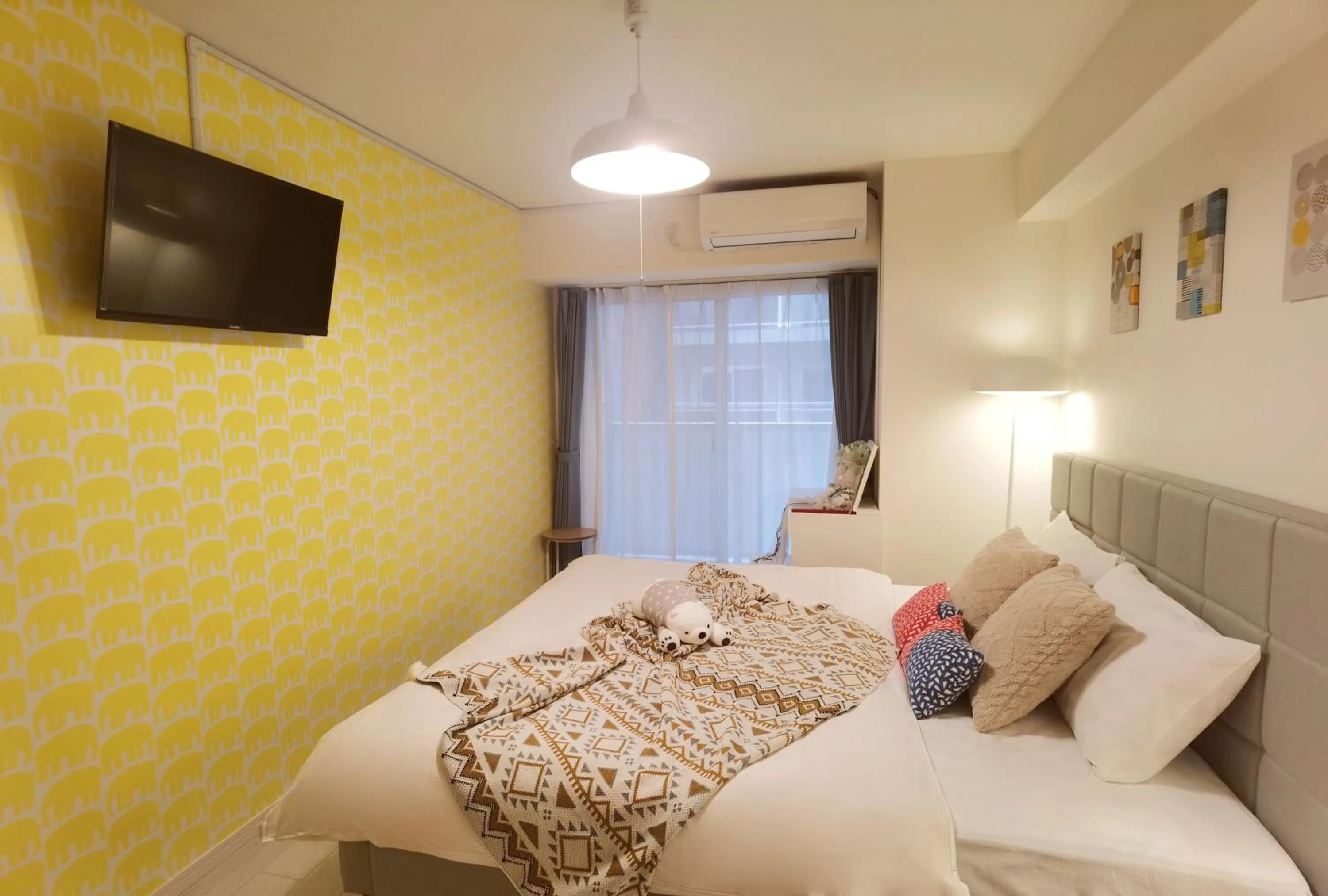 Bed in OSAKA SUNSHINE TOWER31l