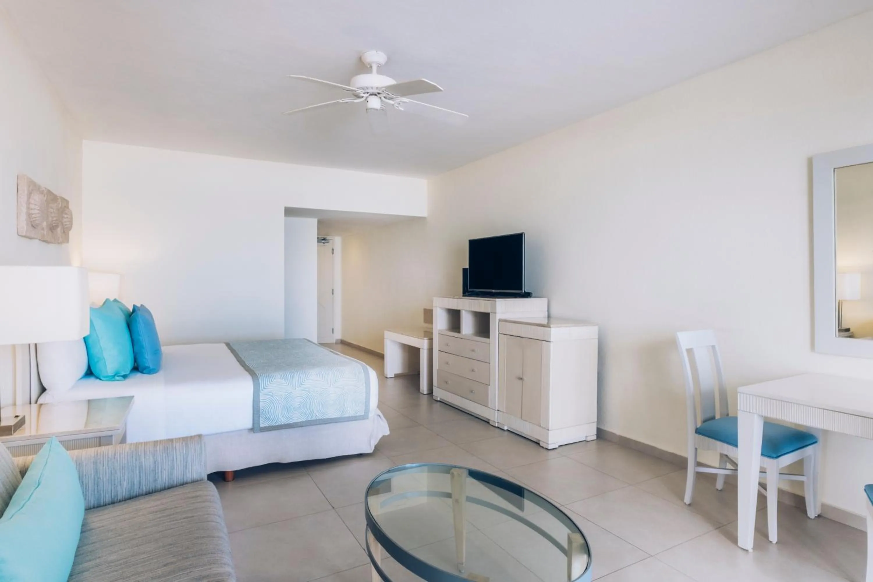 Bed in Iberostar Selection Cancun - All Inclusive