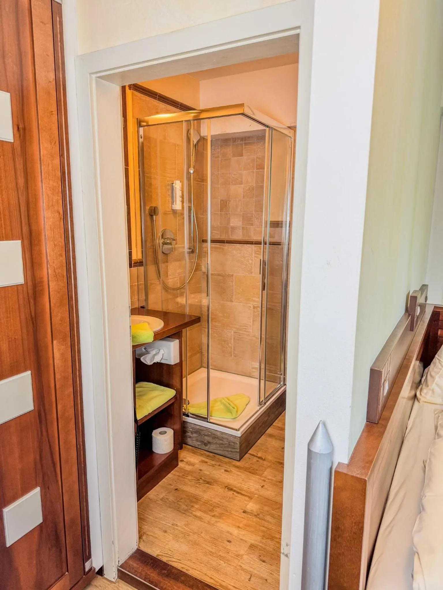 Bathroom in Flair Hotel Zum Schwarzen Reiter