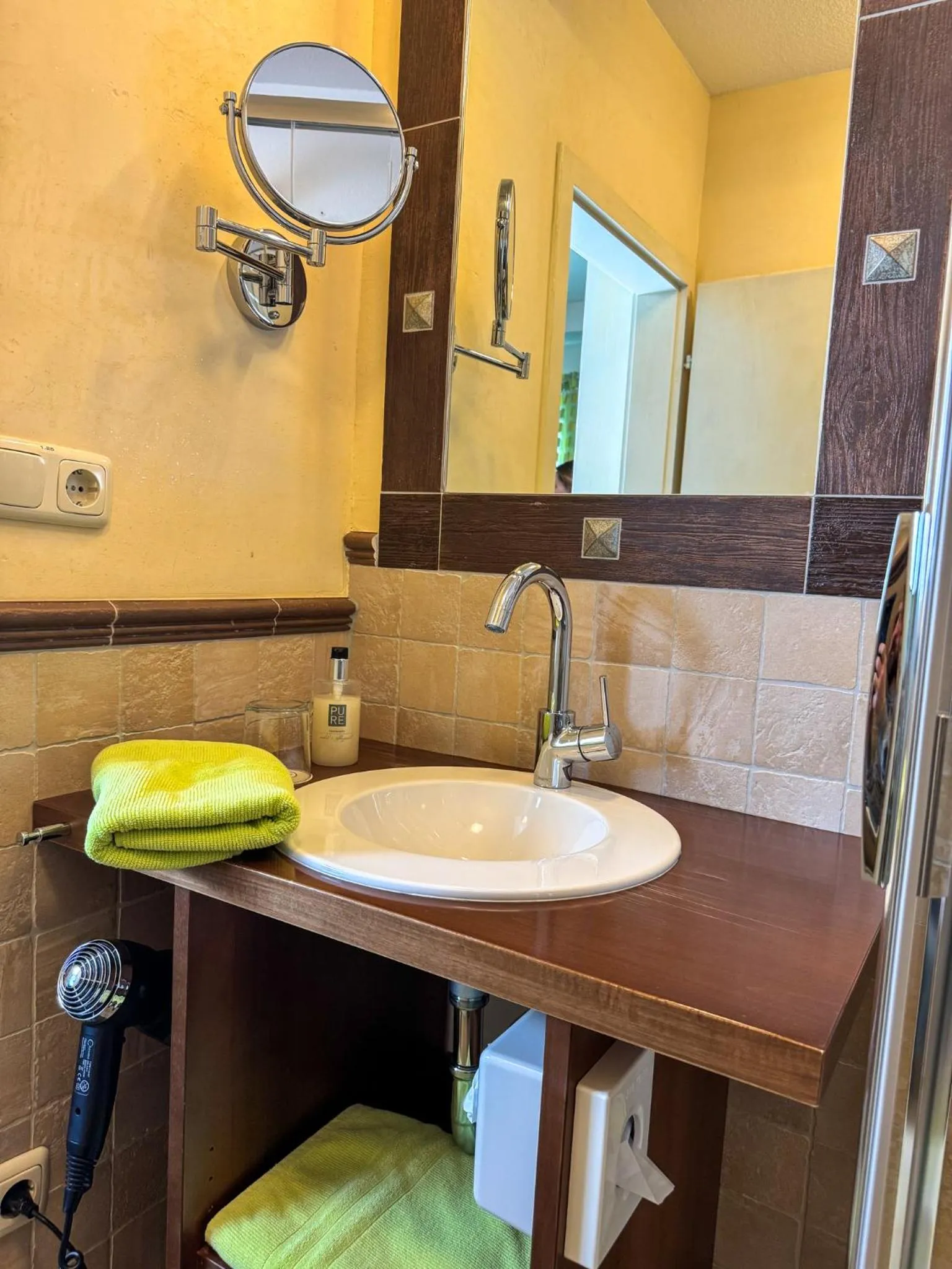 Bathroom in Flair Hotel Zum Schwarzen Reiter