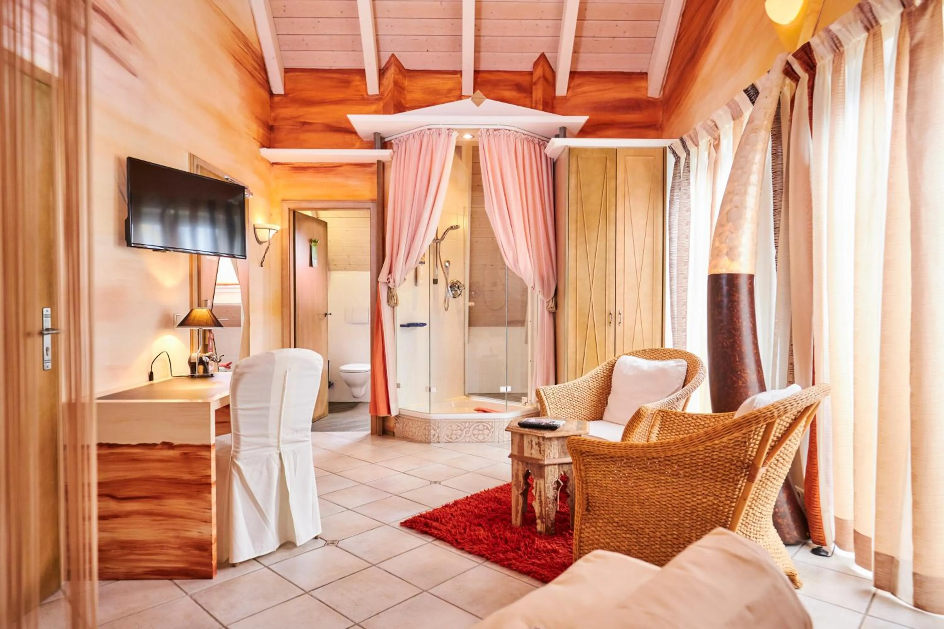 Photo of the whole room in Flair Hotel Zum Schwarzen Reiter