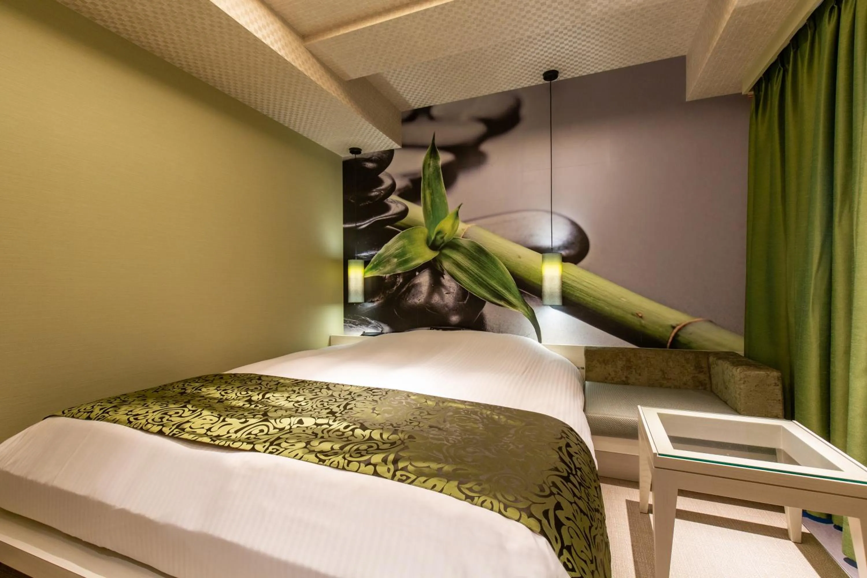 Bed in Hotel Karuta Akasaka -Adult only-