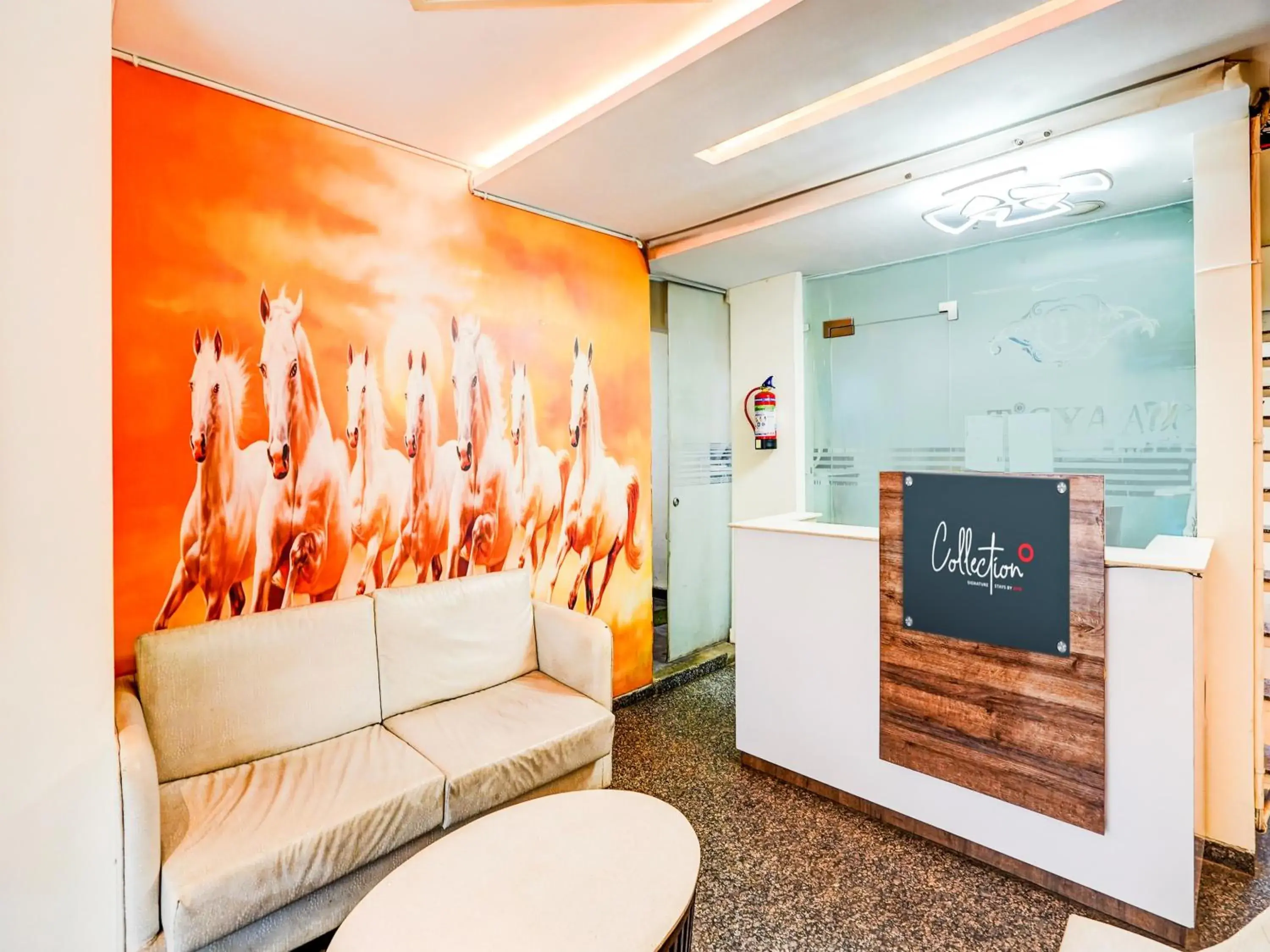 Lobby or reception in Super Townhouse Pitampura West Enclave Lobby or reception in Super Townhouse Pitampura West Enclave