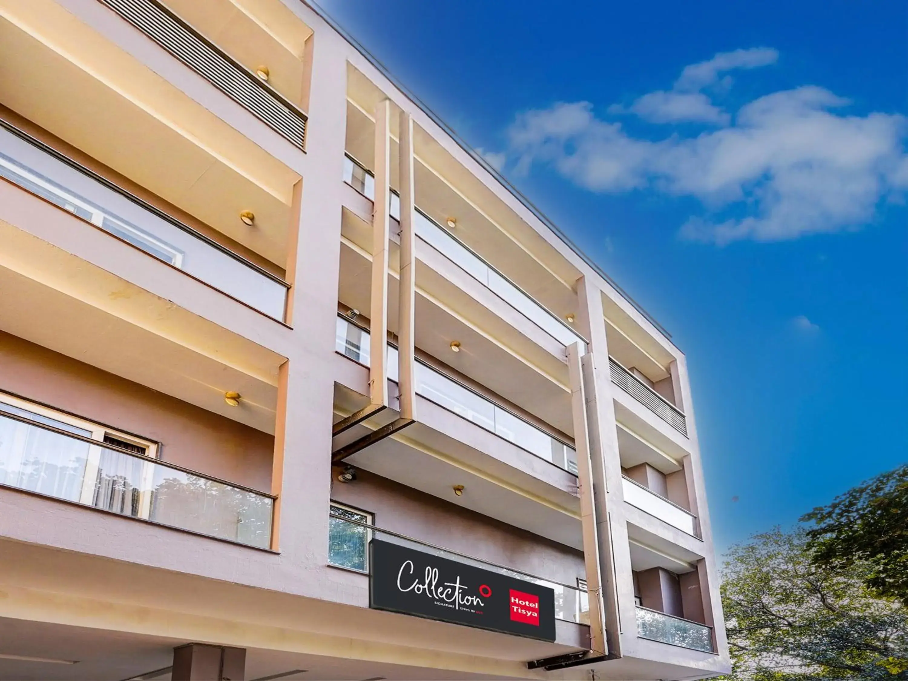 Facade/entrance in Super Townhouse Pitampura West Enclave Facade/entrance in Super Townhouse Pitampura West Enclave