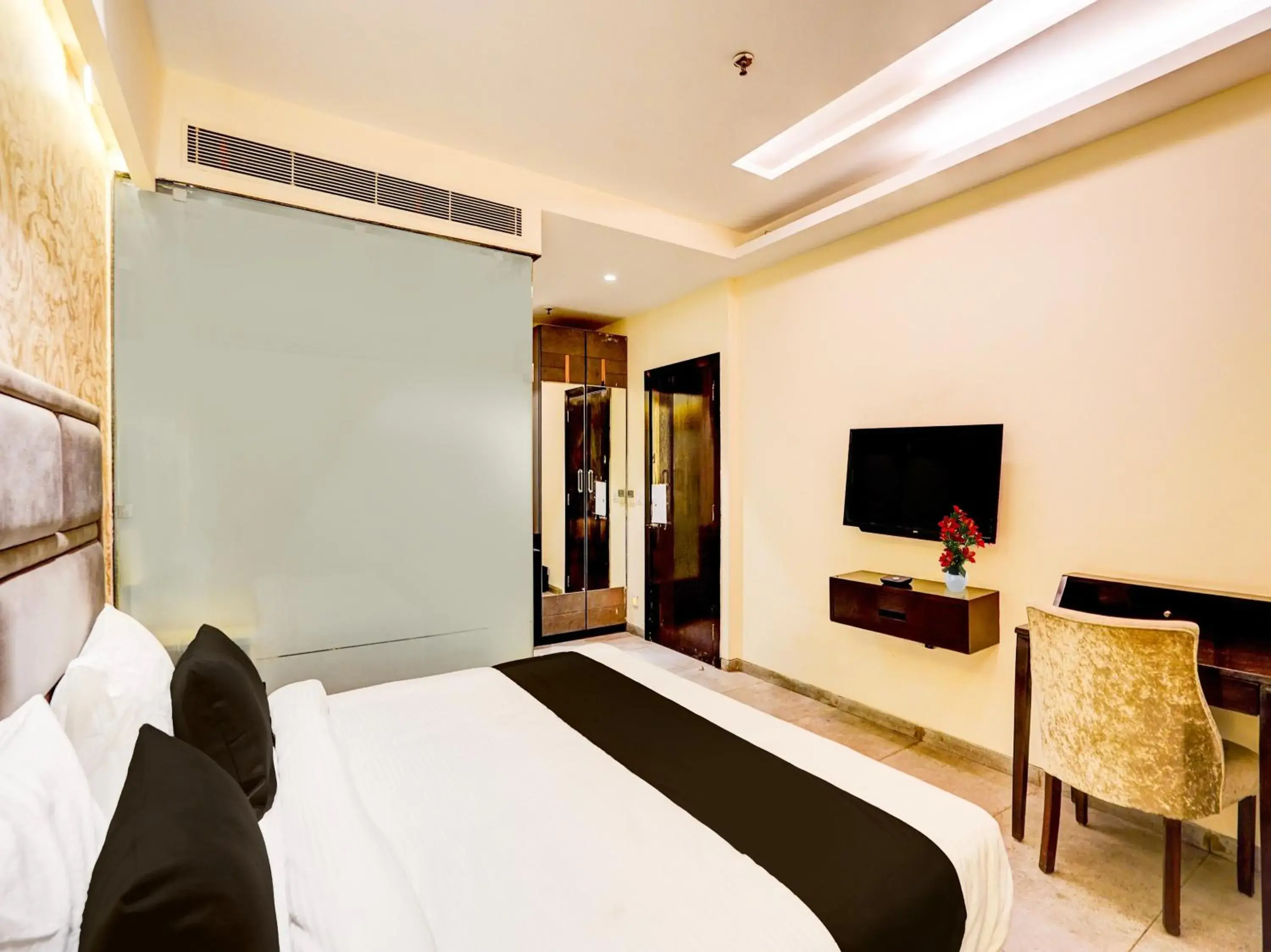 Bedroom, Bed in Super Townhouse Pitampura West Enclave Bedroom, Bed in Super Townhouse Pitampura West Enclave