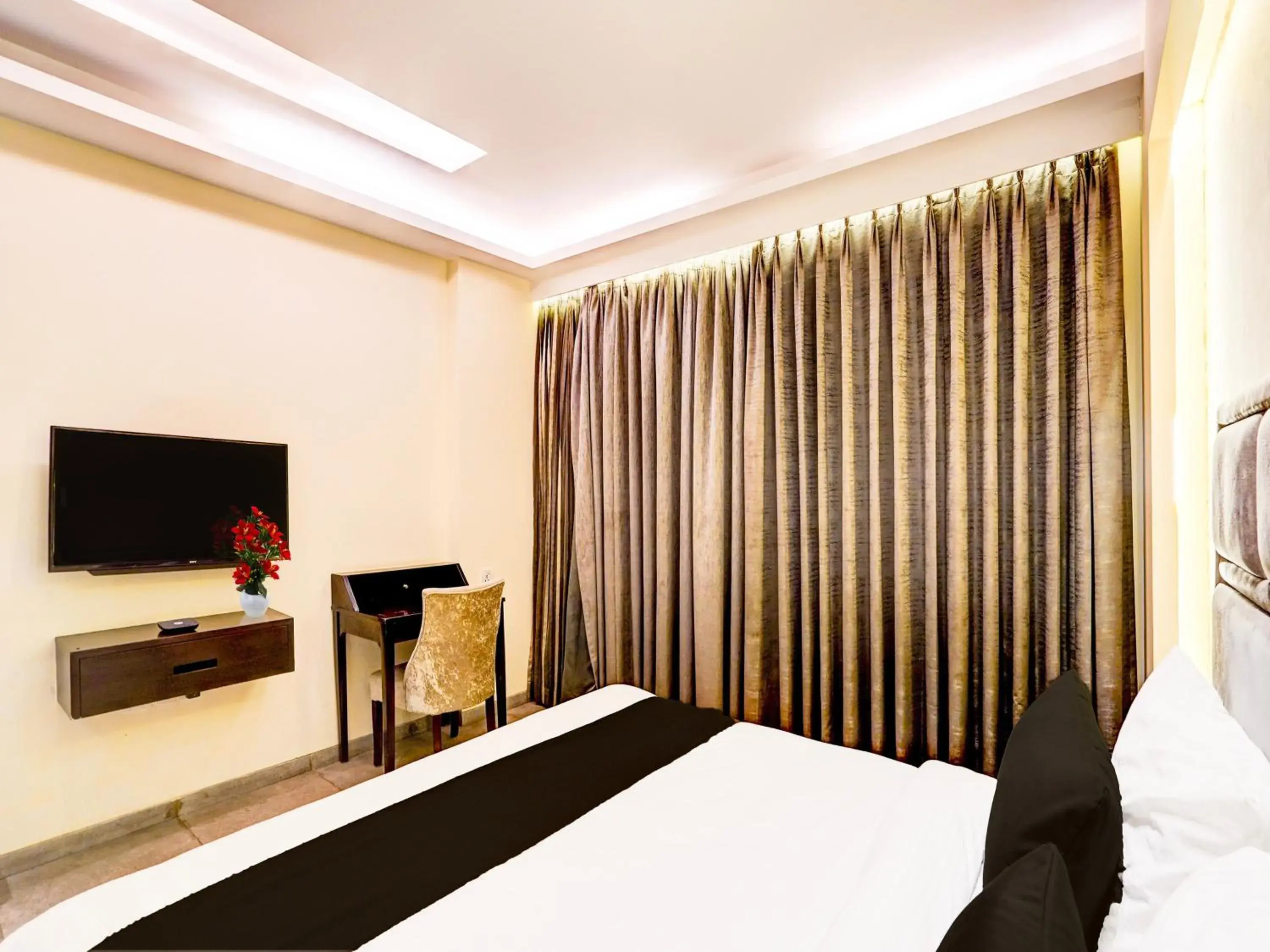 Bedroom, Bed in Super Townhouse Pitampura West Enclave Bedroom, Bed in Super Townhouse Pitampura West Enclave