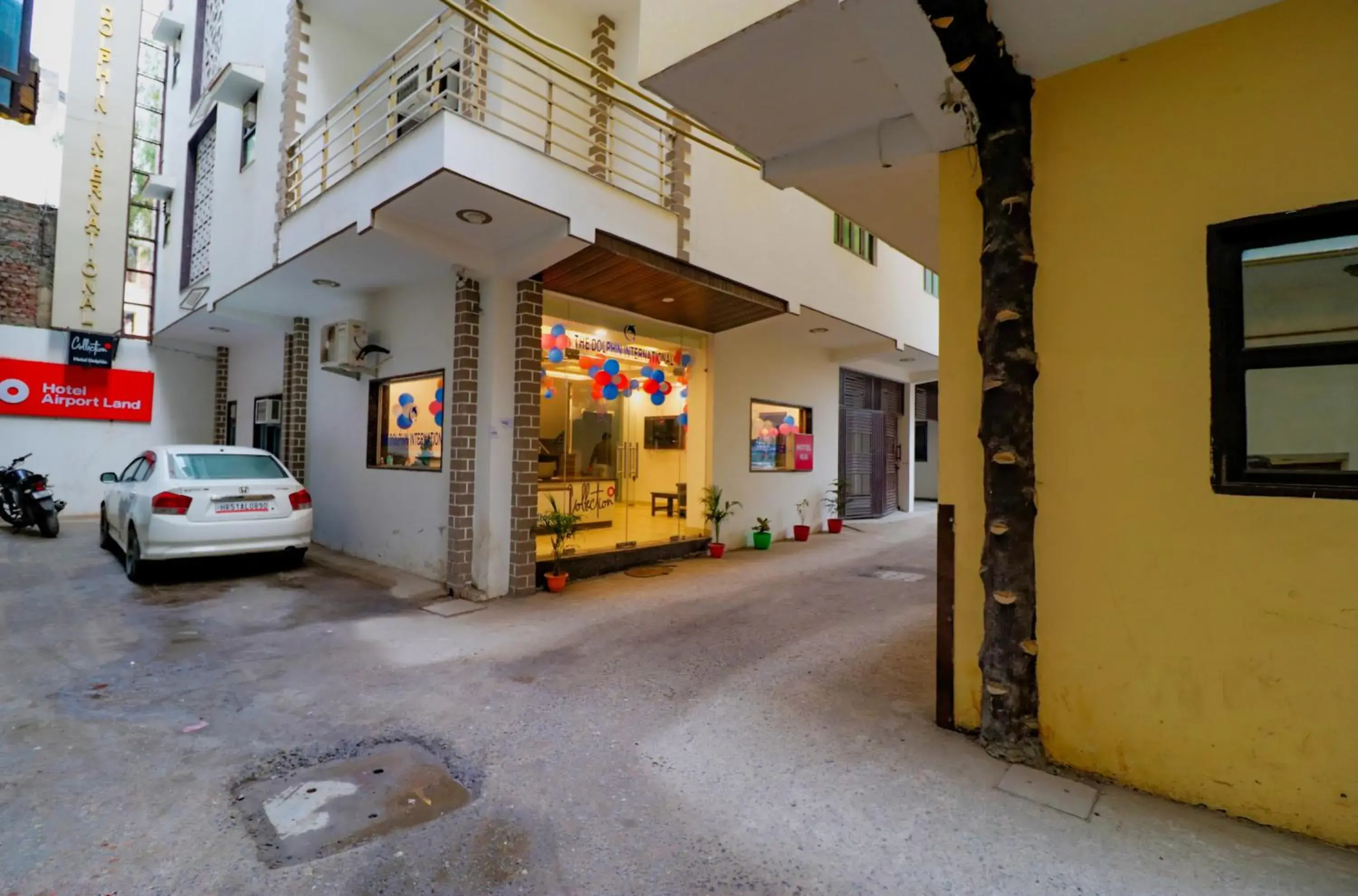 Facade/entrance in FabHotel Dolphin International - Nr IGI Airport New Delhi Facade/entrance in FabHotel Dolphin International - Nr IGI Airport New Delhi