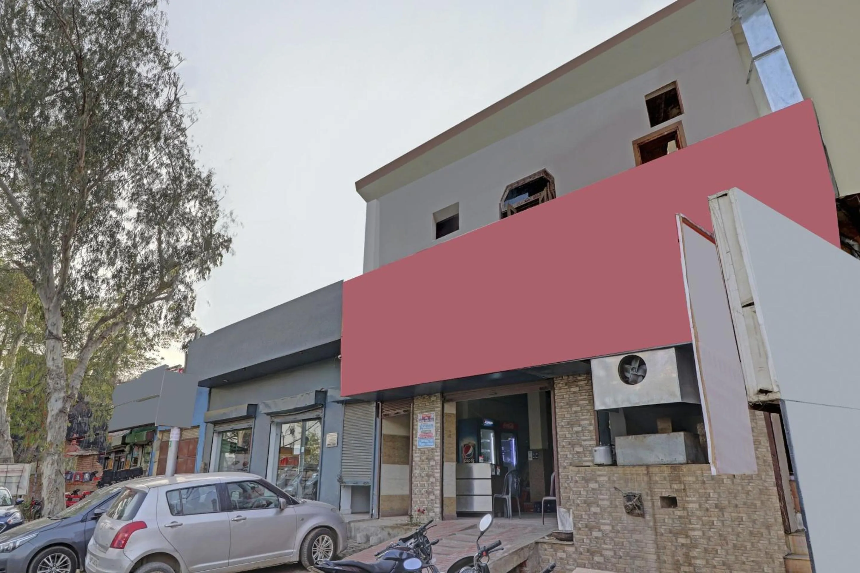 Facade/entrance in Hotel O Redison inn