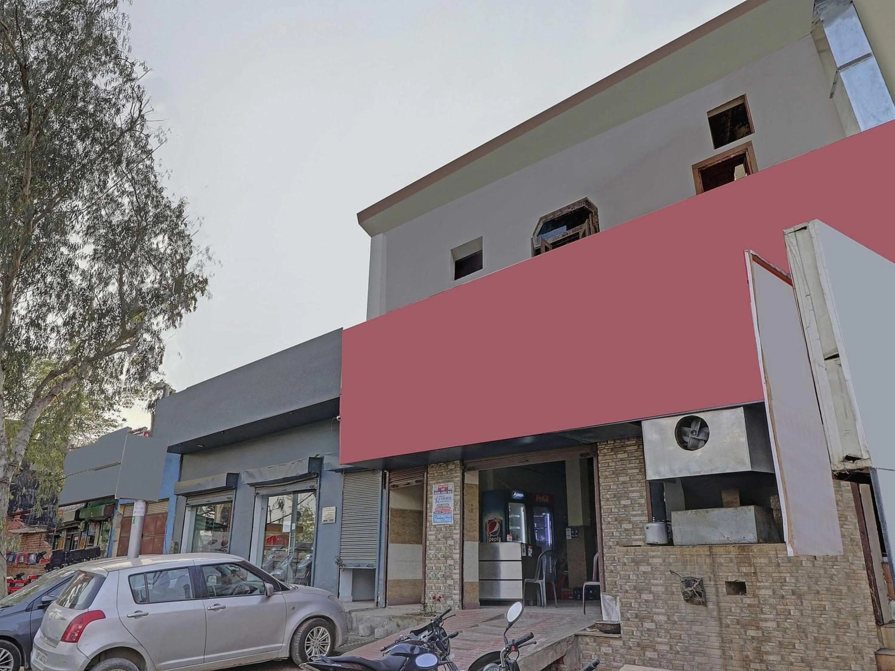 Facade/entrance in Hotel O Redison inn