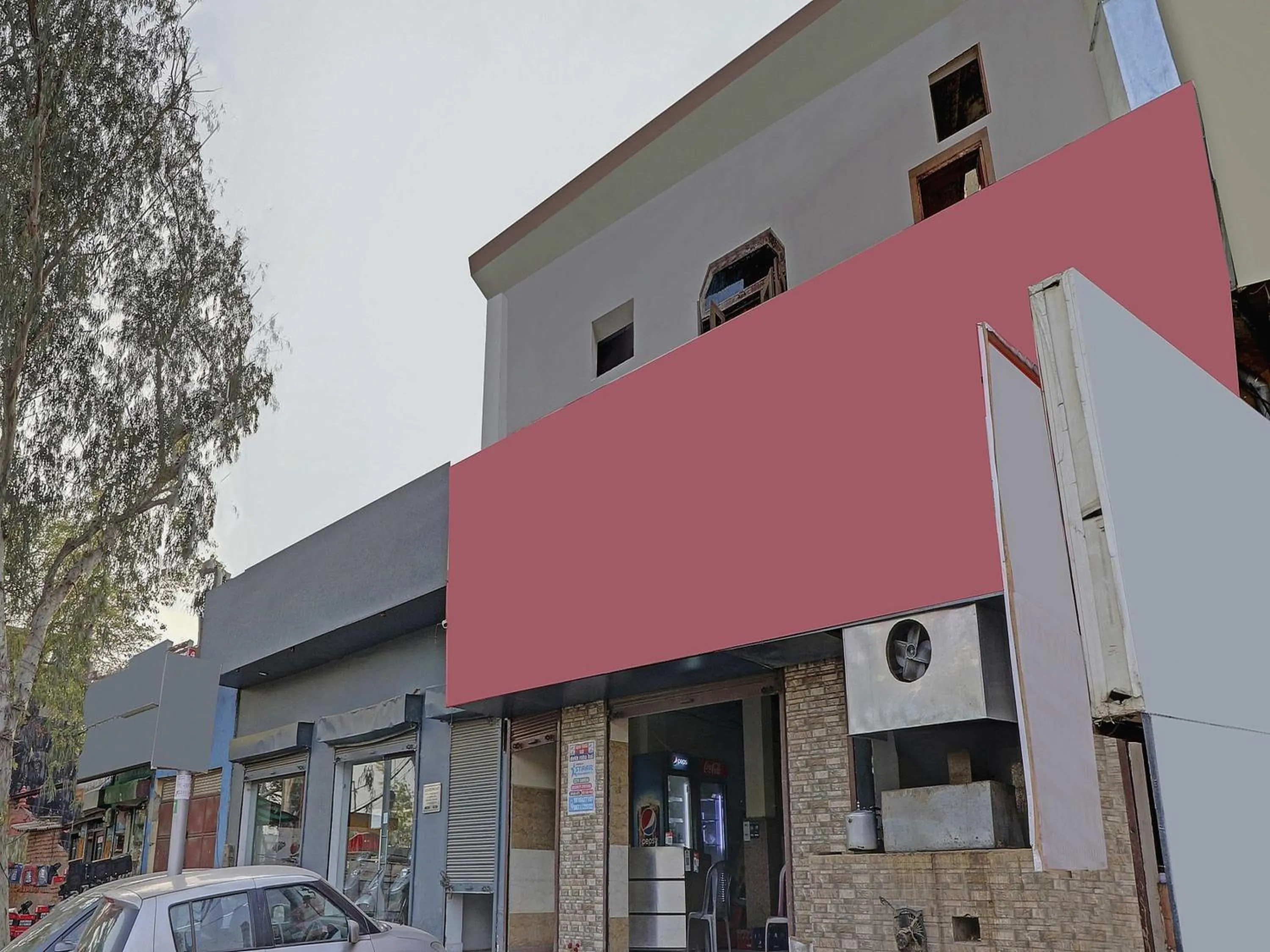 Facade/entrance in Hotel O Redison inn