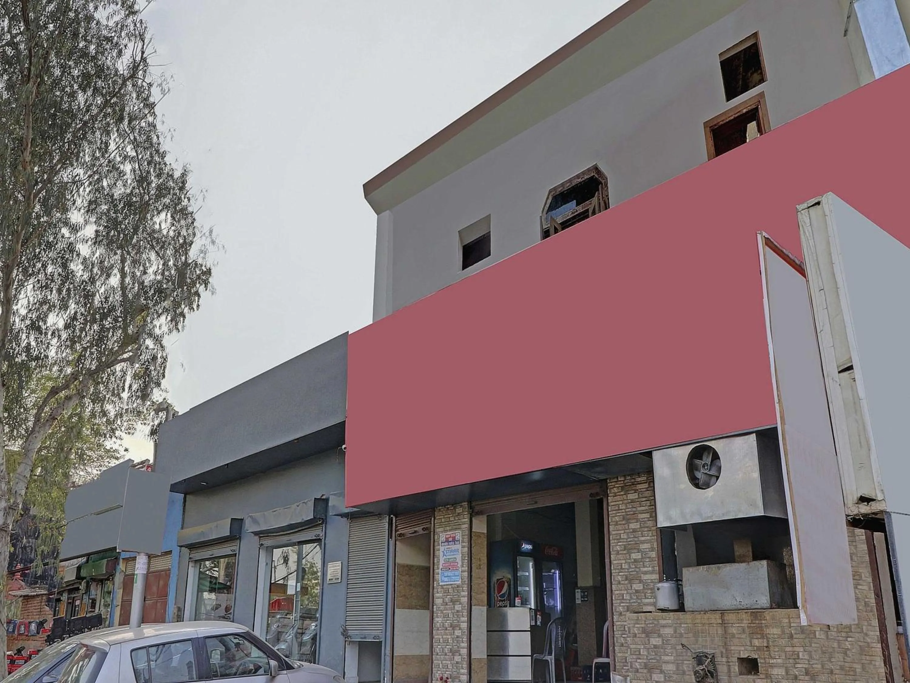 Facade/entrance in Hotel O Redison inn