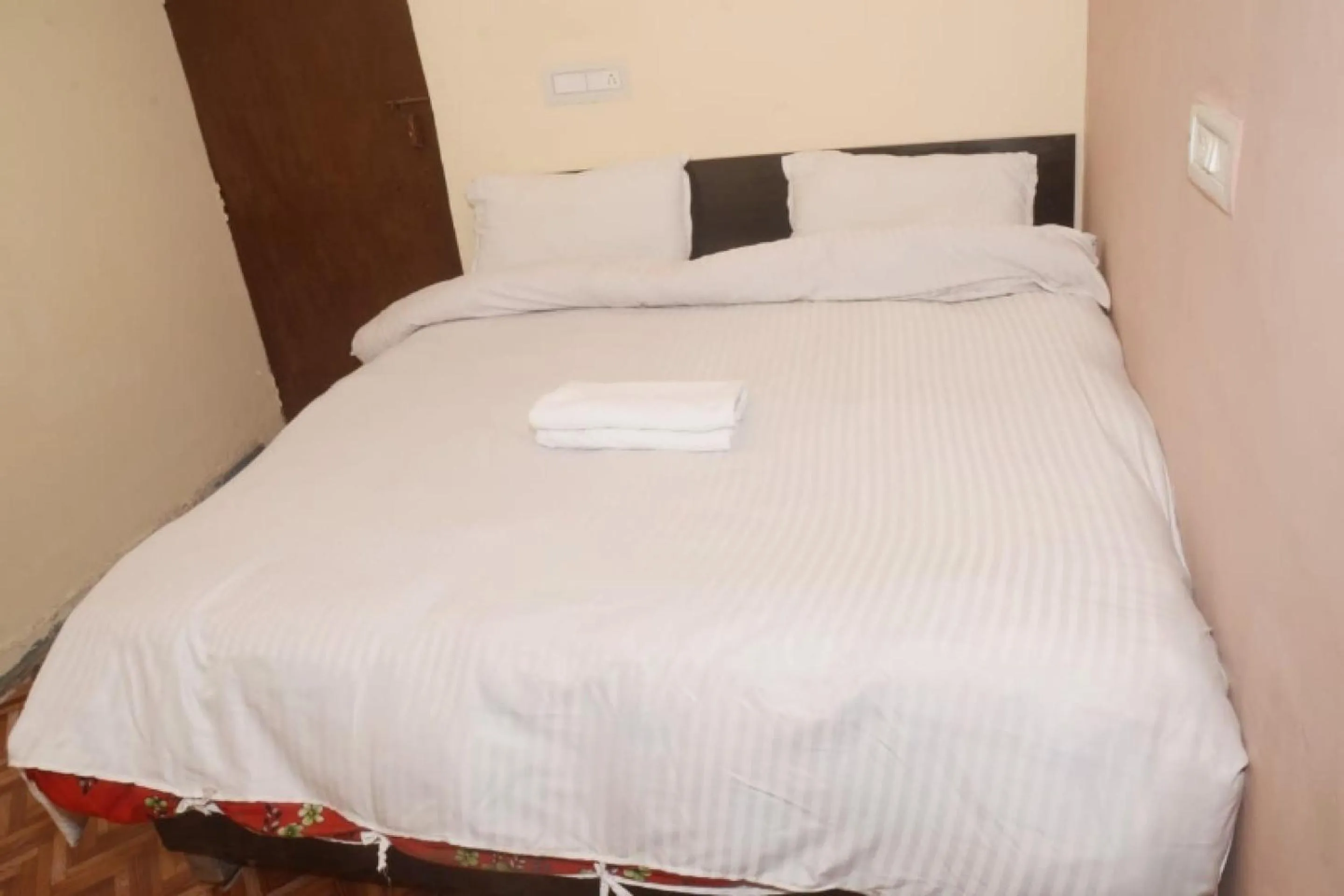 Bedroom, Bed in SPOT ON Hotel Abhinandan