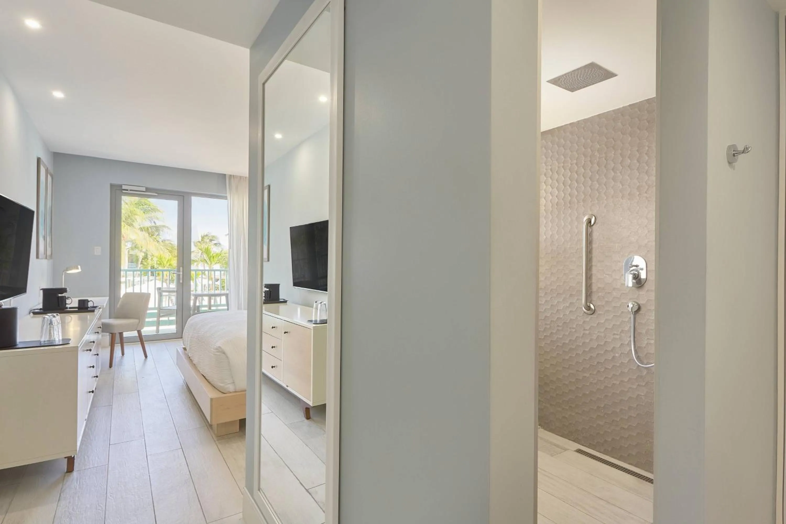 Photo of the whole room in Courtyard by Marriott Aruba Resort