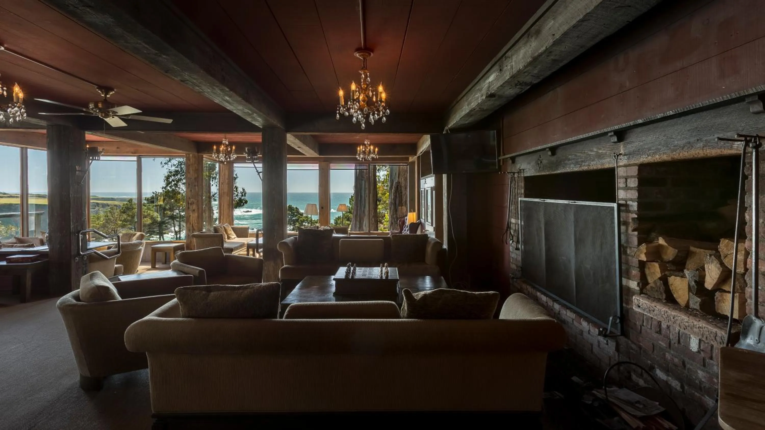 Restaurant/places to eat in Heritage House Resort & Spa