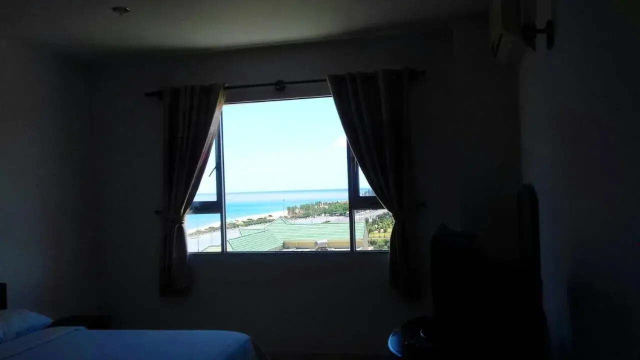 Bed in Long Beach Hotel Bed in Long Beach Hotel